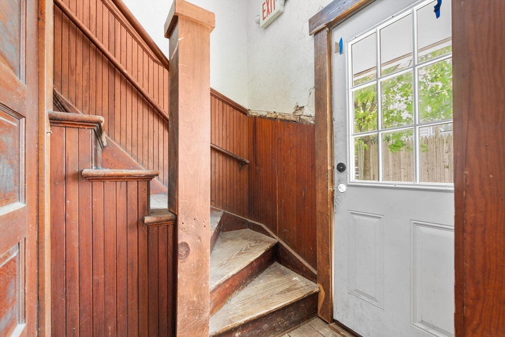 19 Francis St