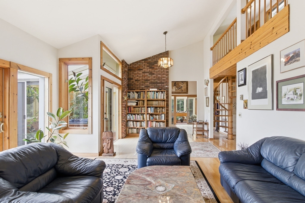 134 Pine Mountain Dr
