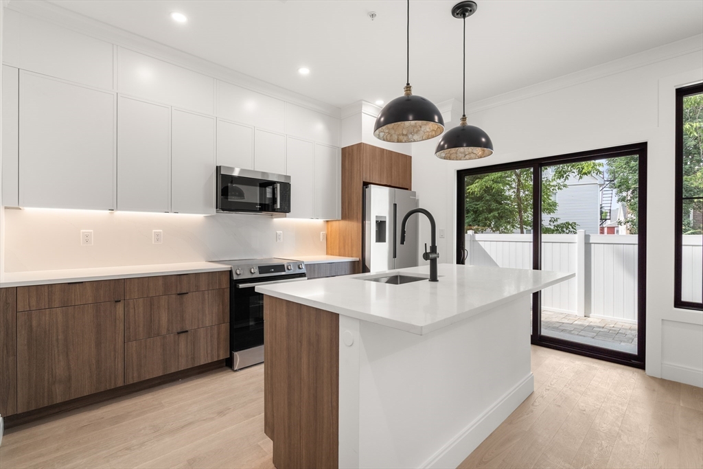 228 Washington Street # 2