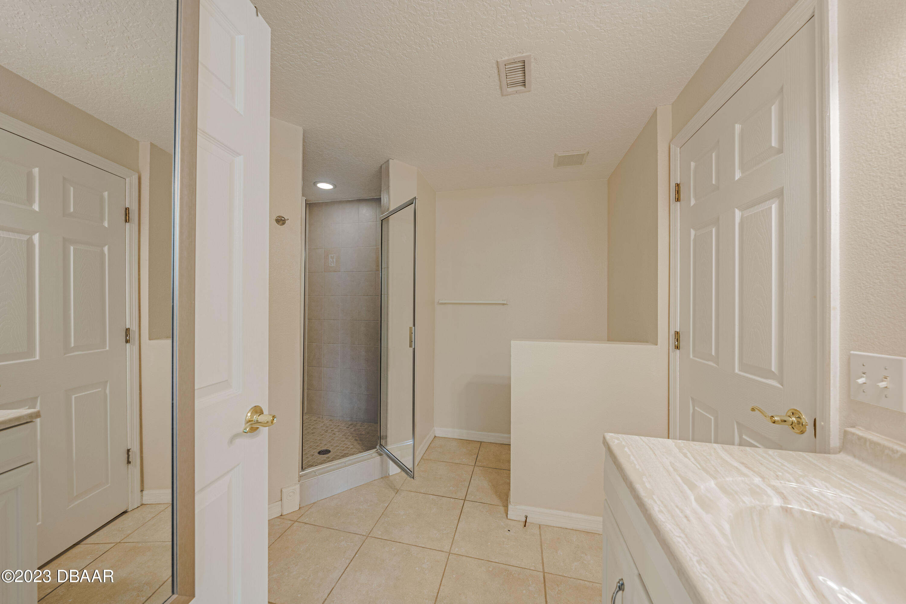 3733 Cardinal Boulevard, 2