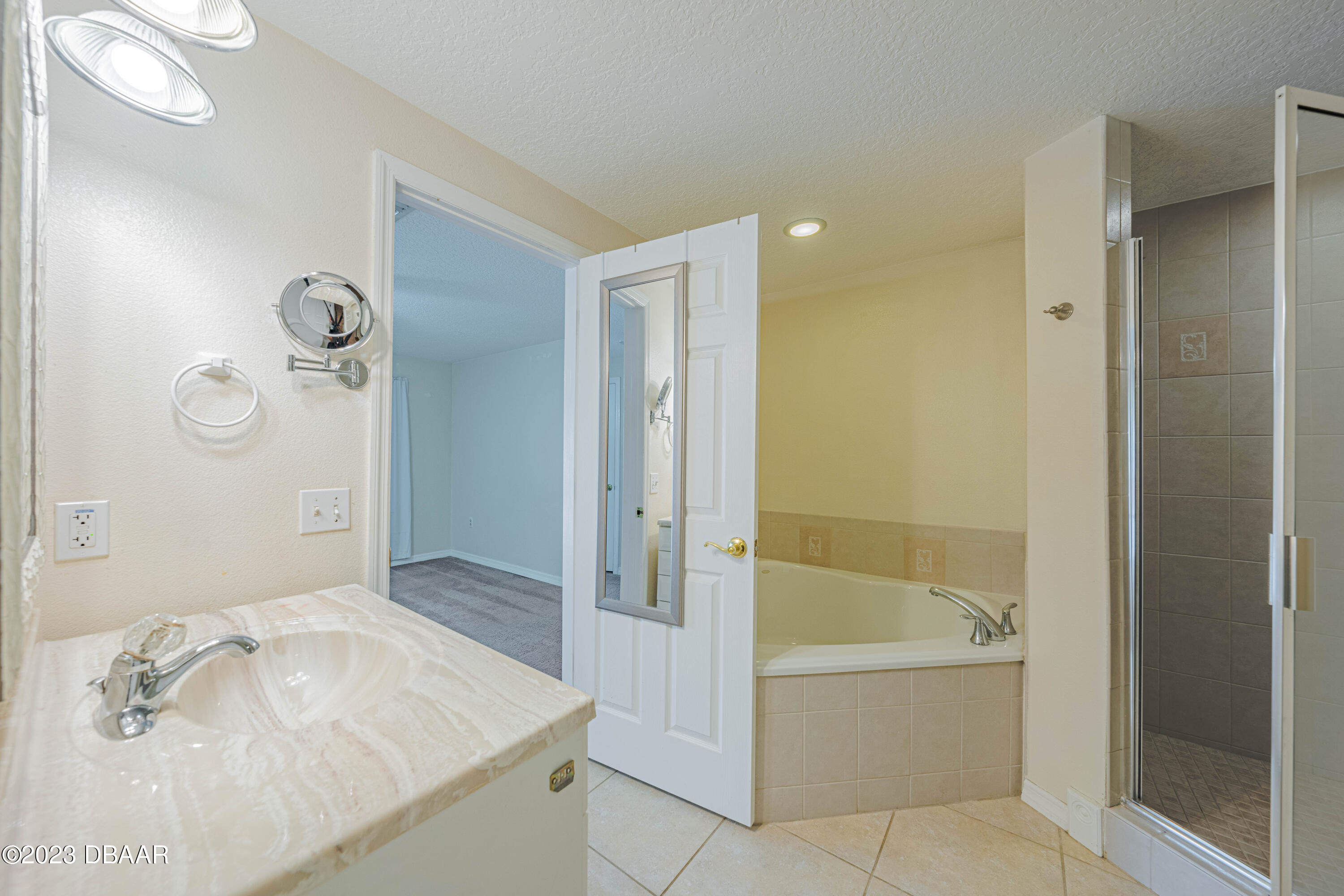 3733 Cardinal Boulevard, 2