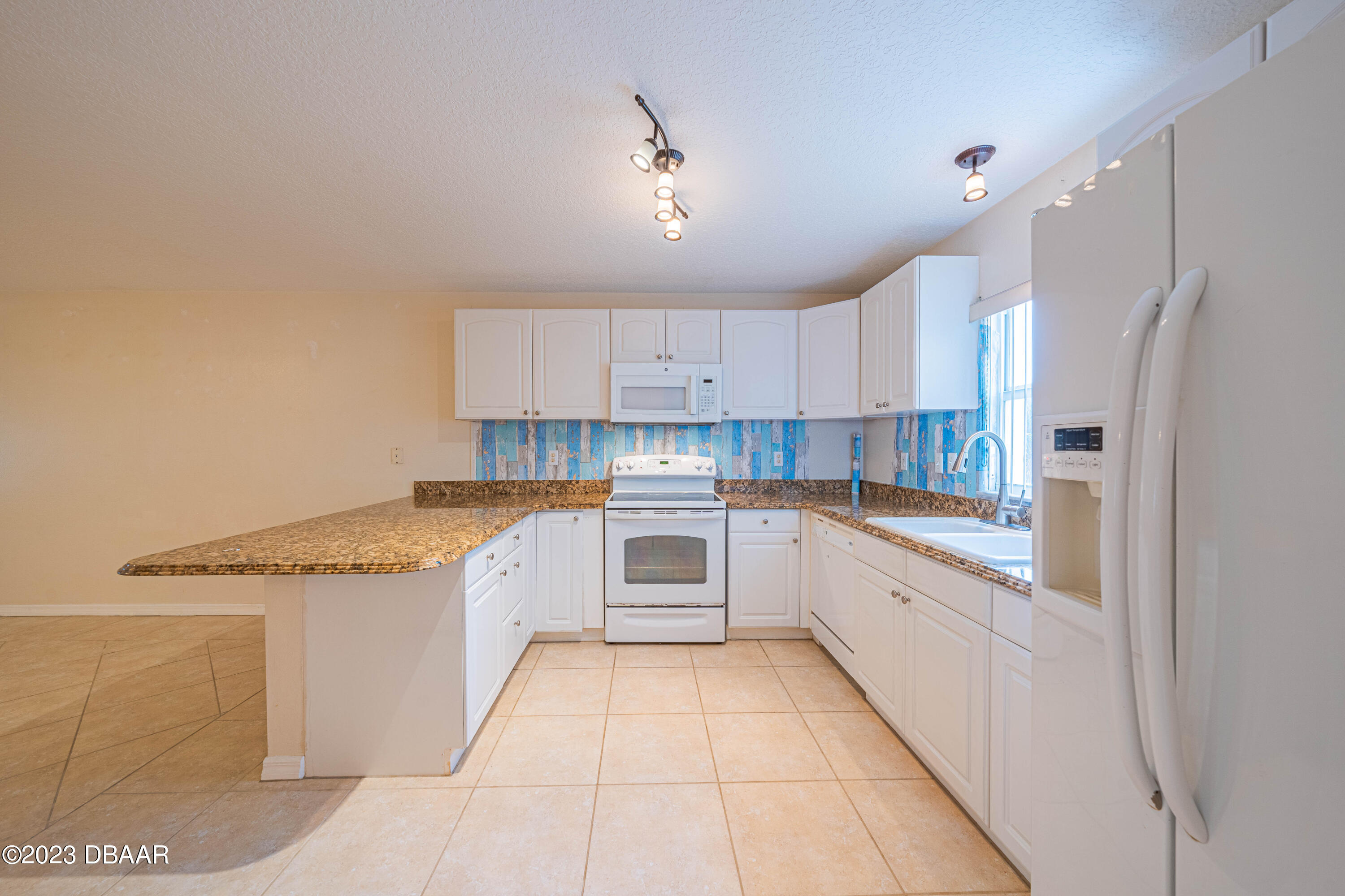 3733 Cardinal Boulevard, 2