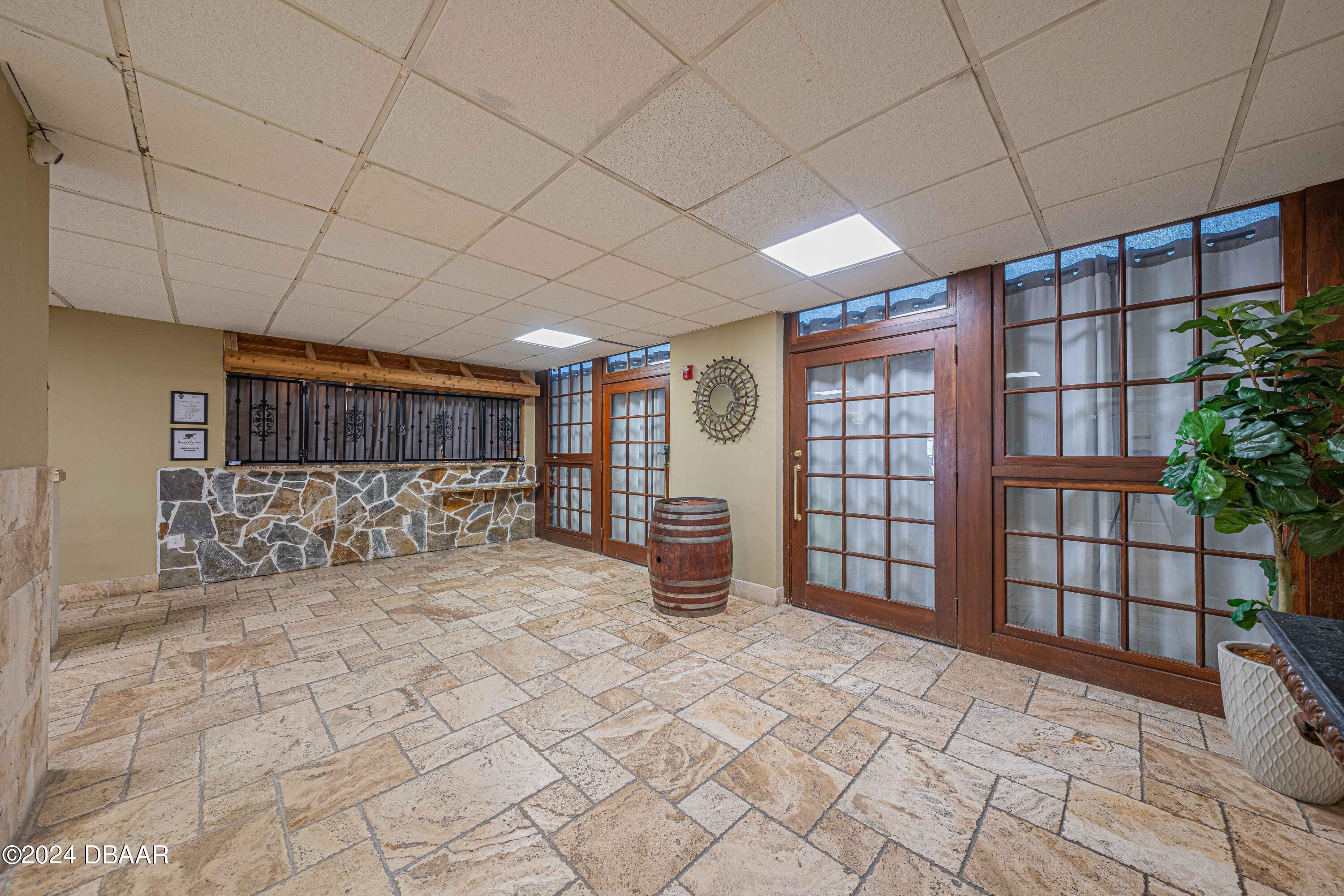 3501 S Atlantic Avenue, 305