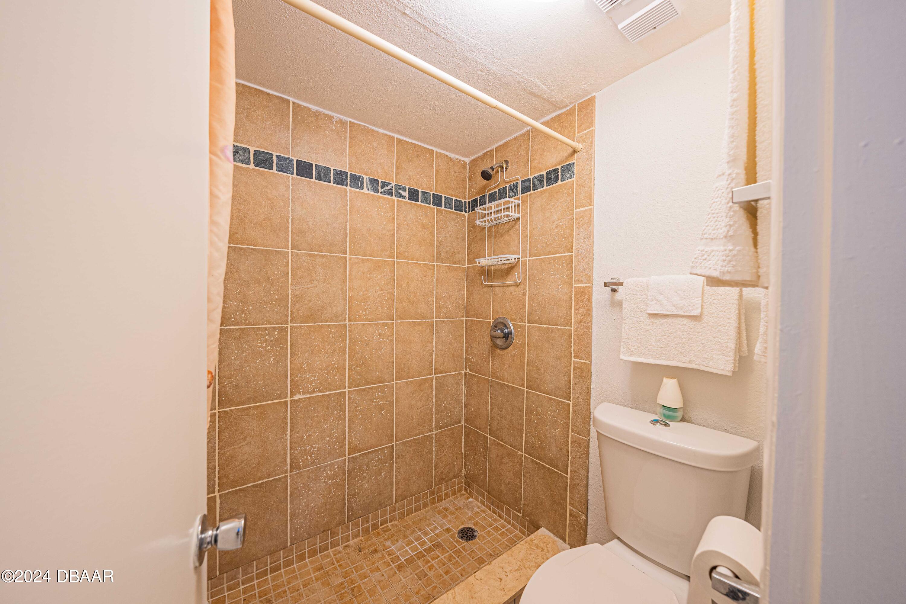 3501 S Atlantic Avenue, 305