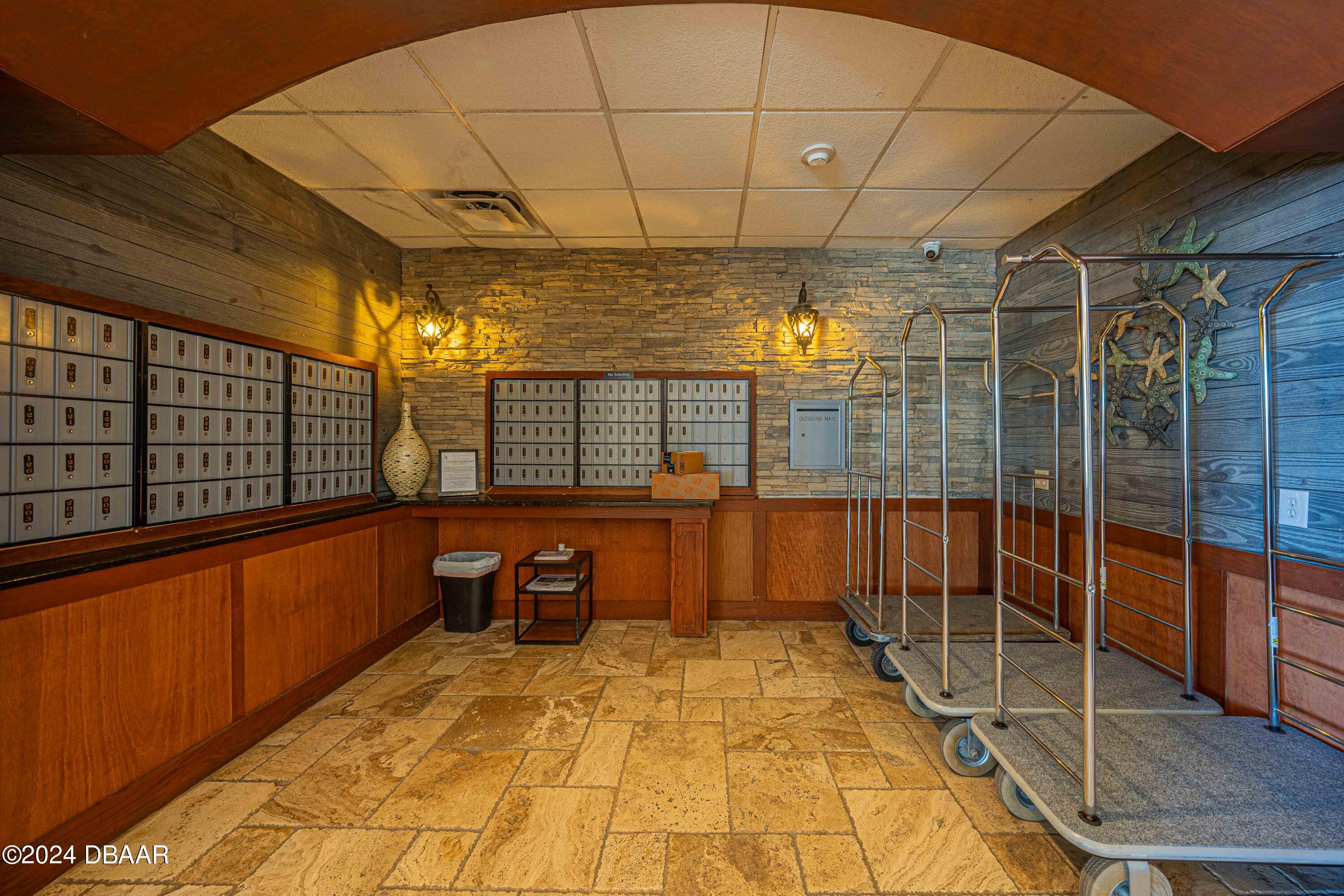 3501 S Atlantic Avenue, 305
