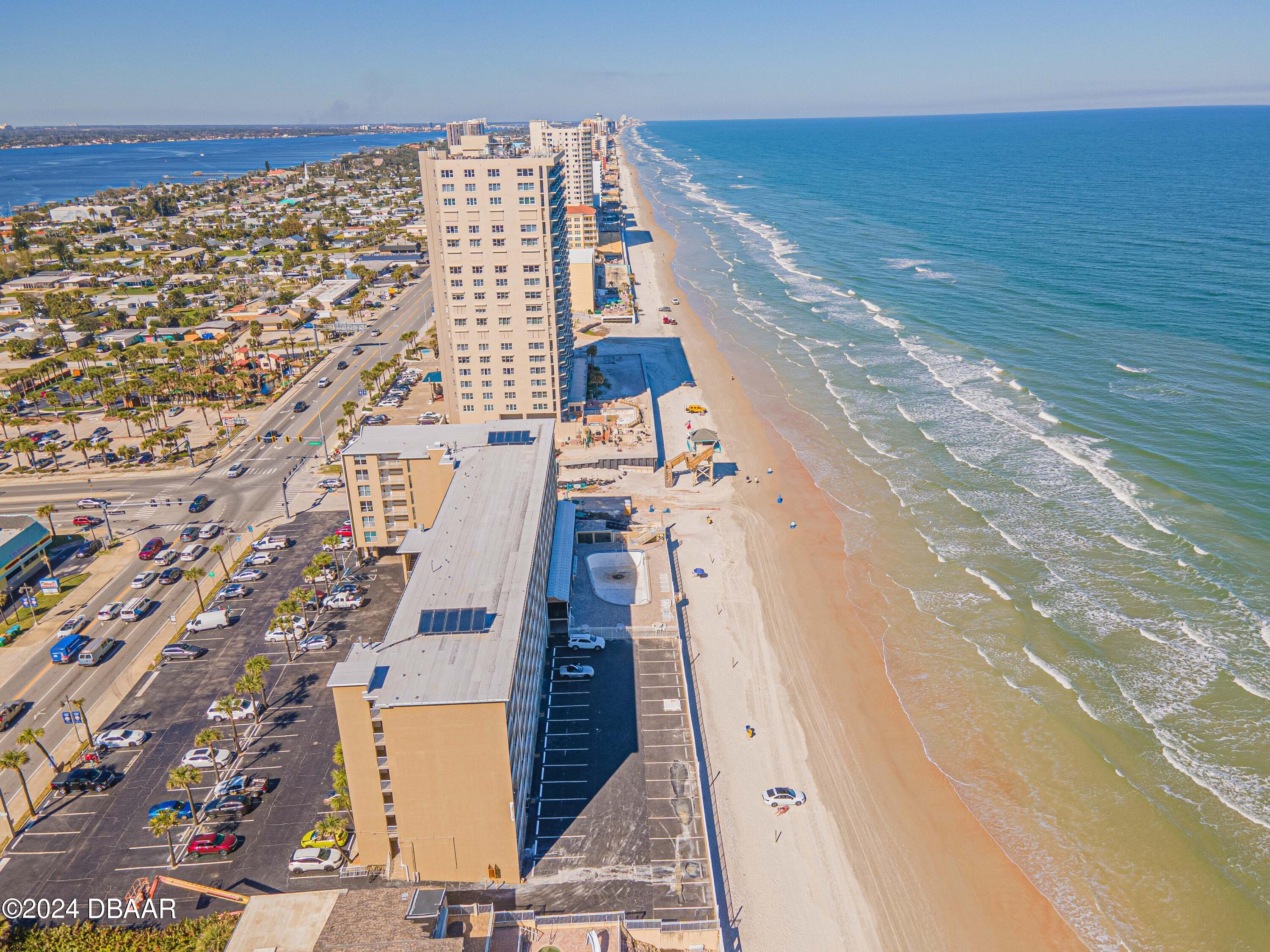 3501 S Atlantic Avenue, 305