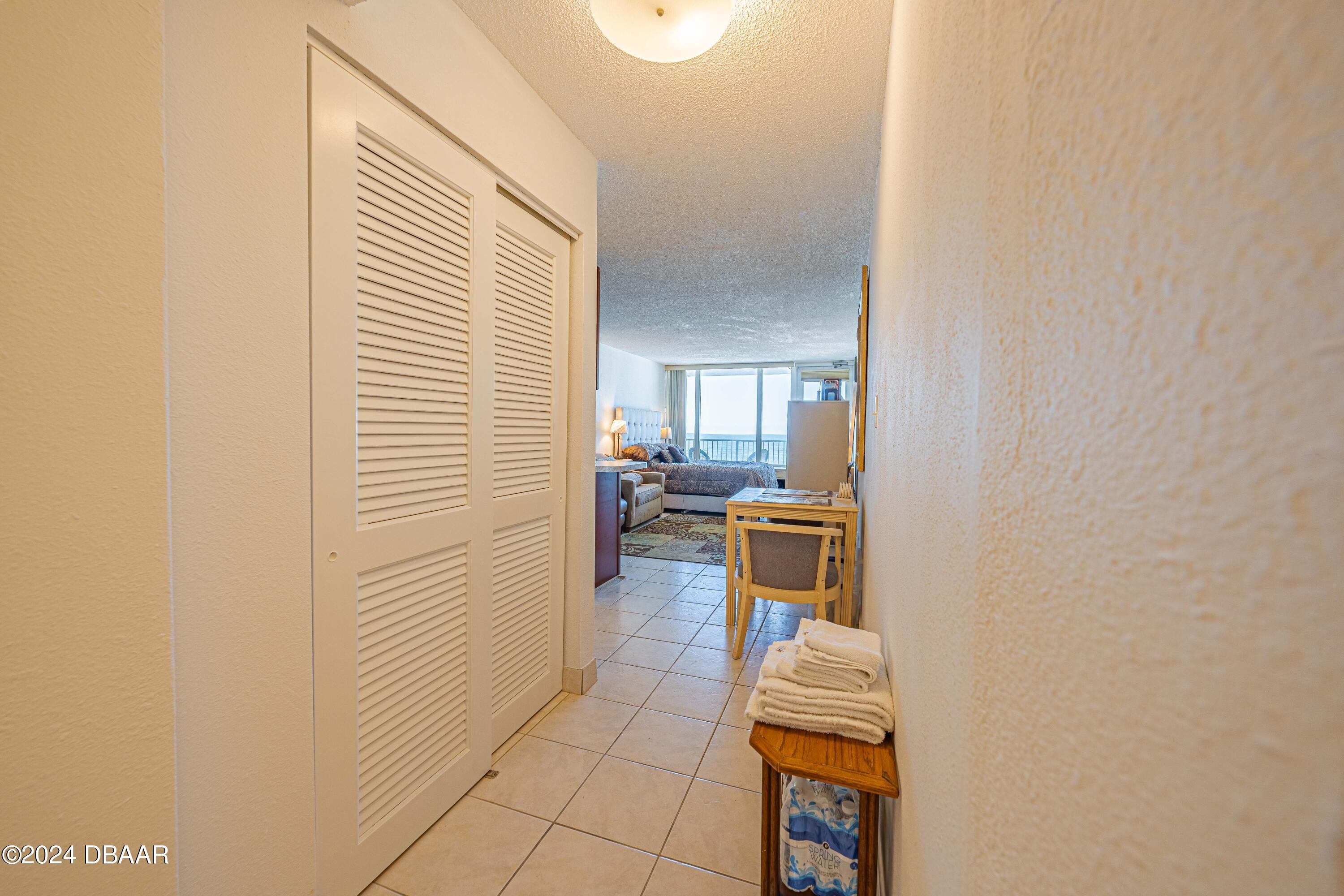 3501 S Atlantic Avenue, 305
