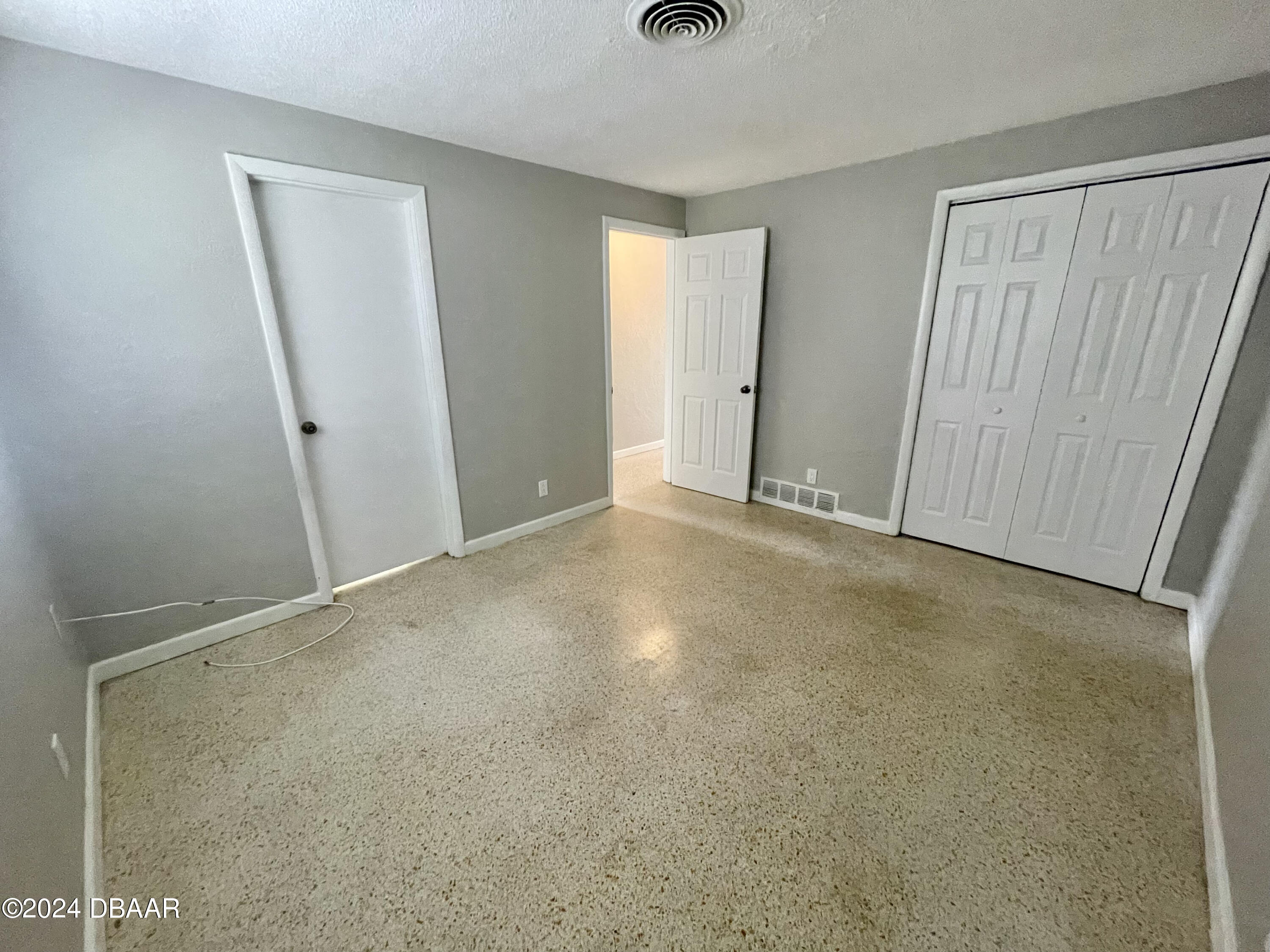 3864 S Atlantic Avenue, West
