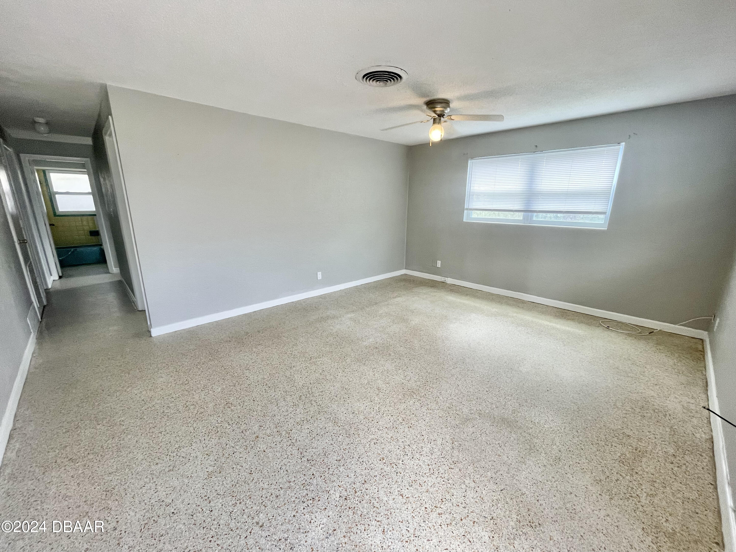 3864 S Atlantic Avenue, West