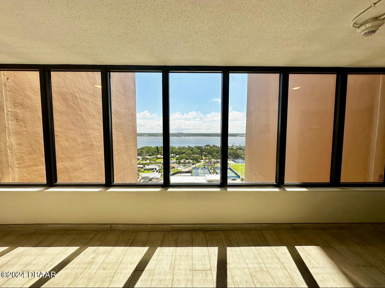 3051 S Atlantic Avenue, 1702