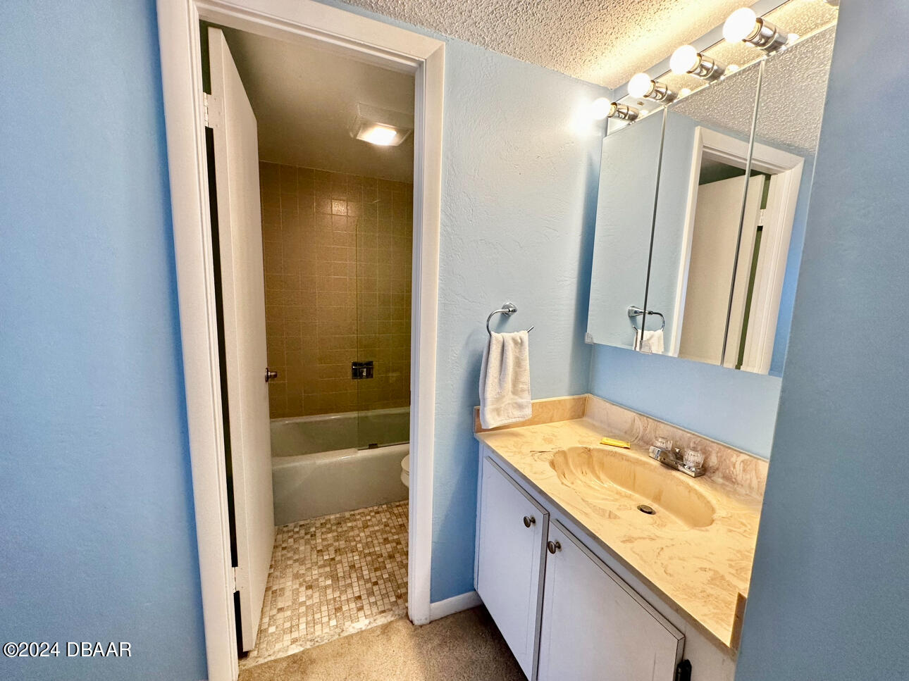 3051 S Atlantic Avenue, 1702