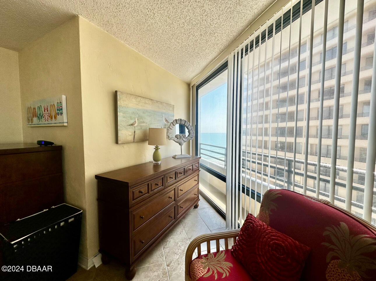 3013 S Atlantic Avenue, 7010