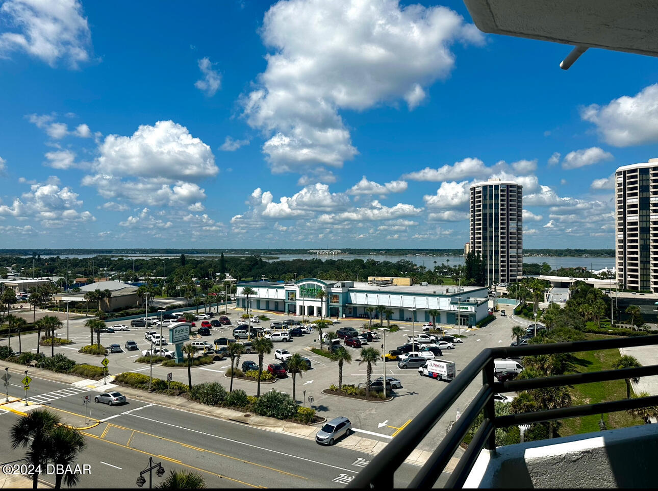 3013 S Atlantic Avenue, 7010