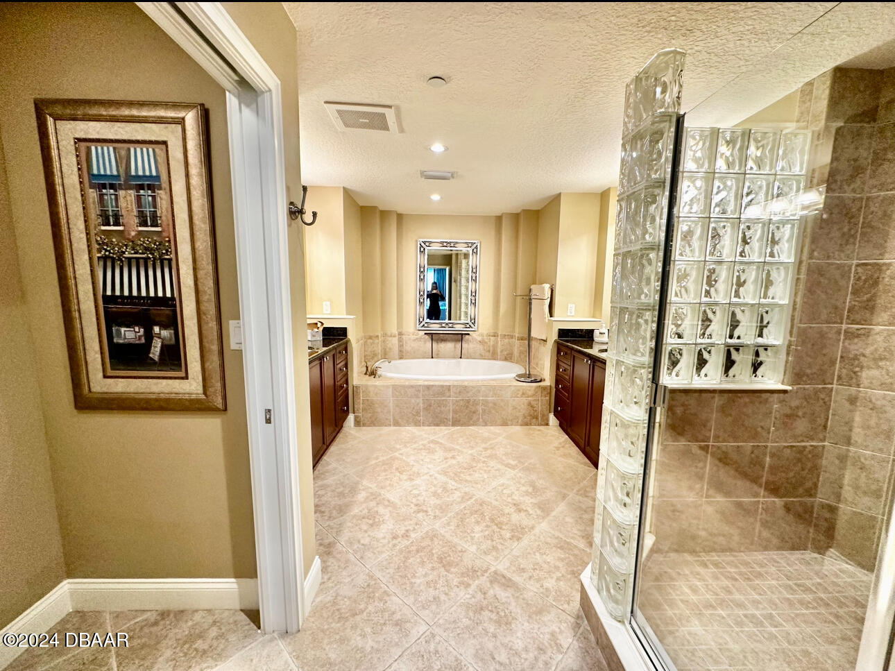 2515 S Atlantic Avenue, 405