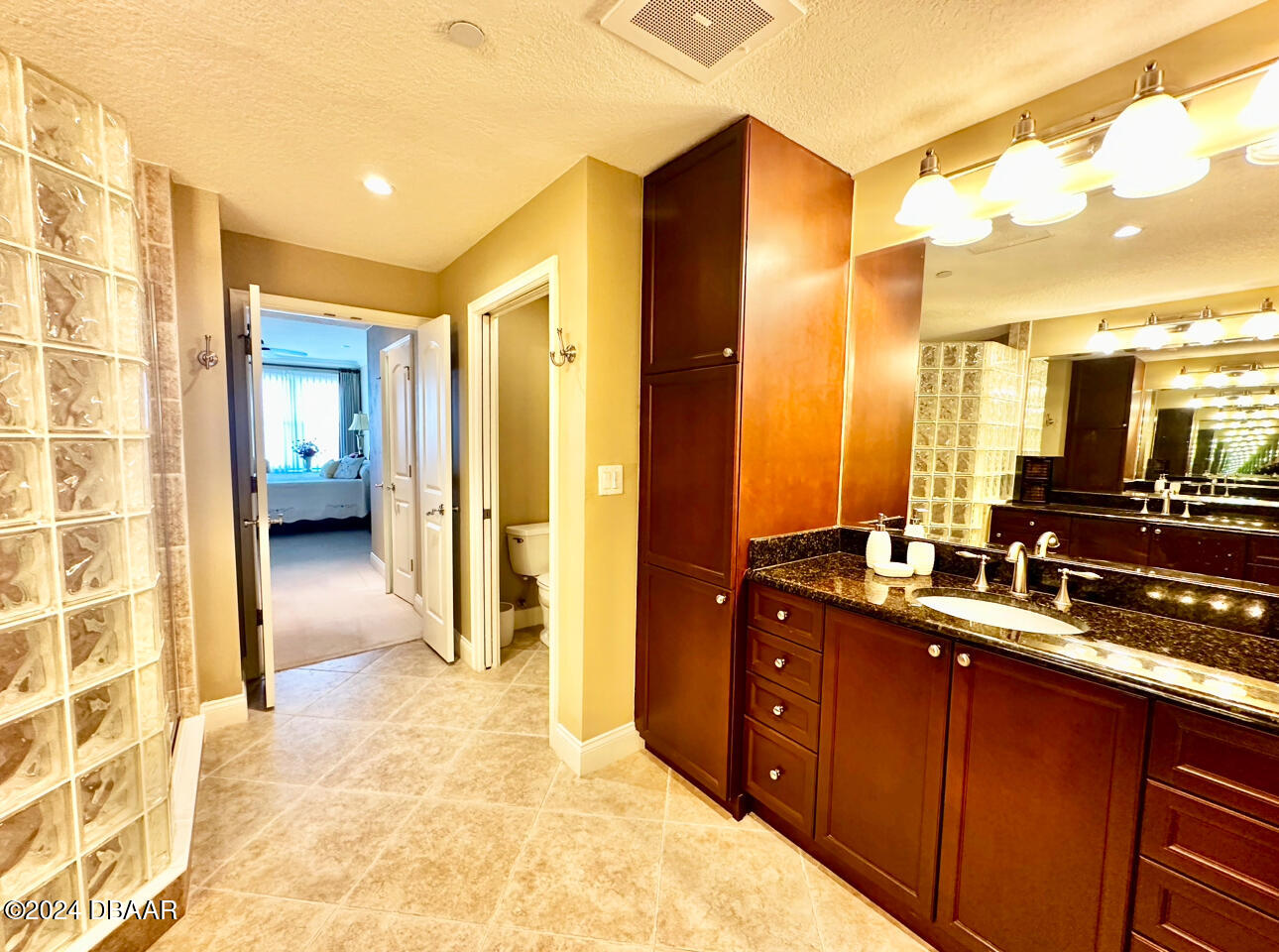 2515 S Atlantic Avenue, 405