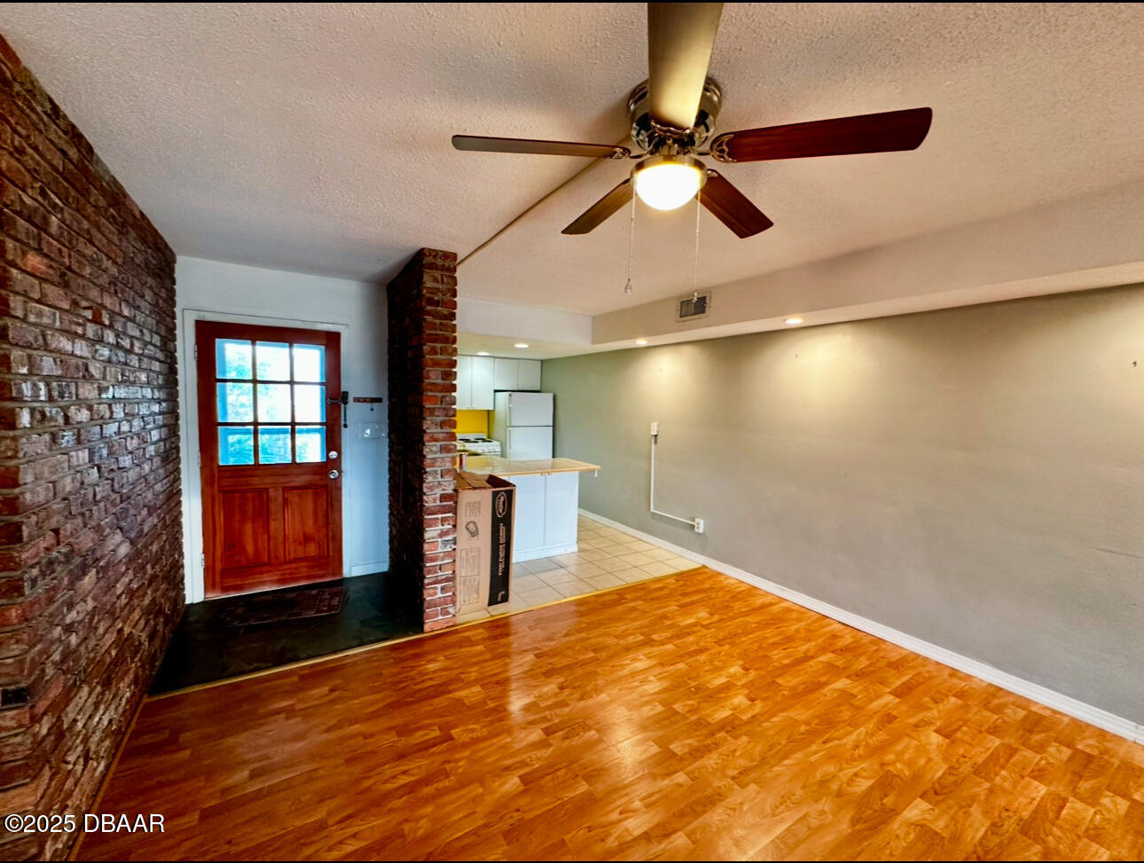 215 S Venetian Way, A