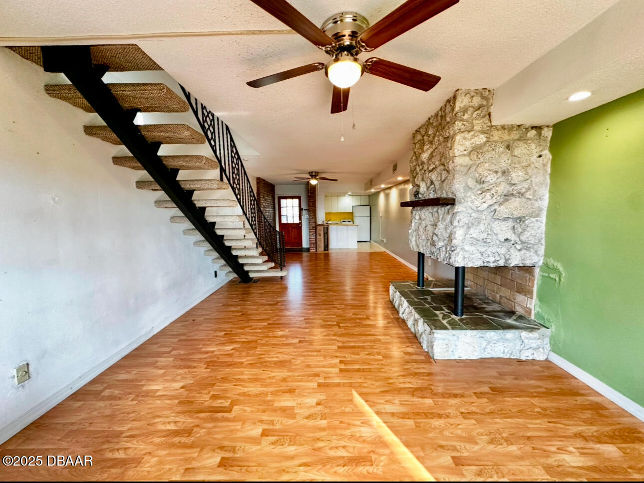 215 S Venetian Way, A
