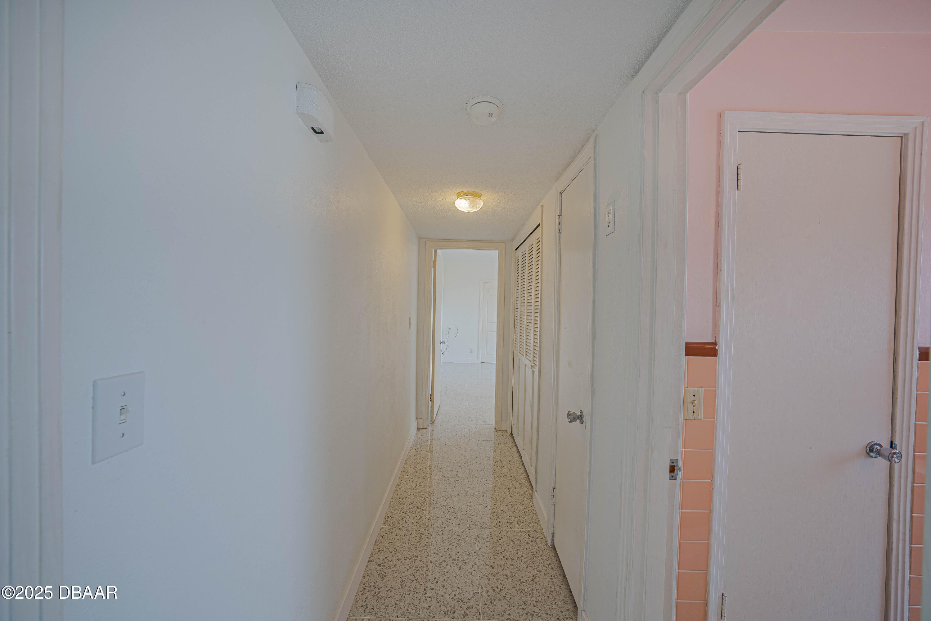 215 S Venetian Way, B