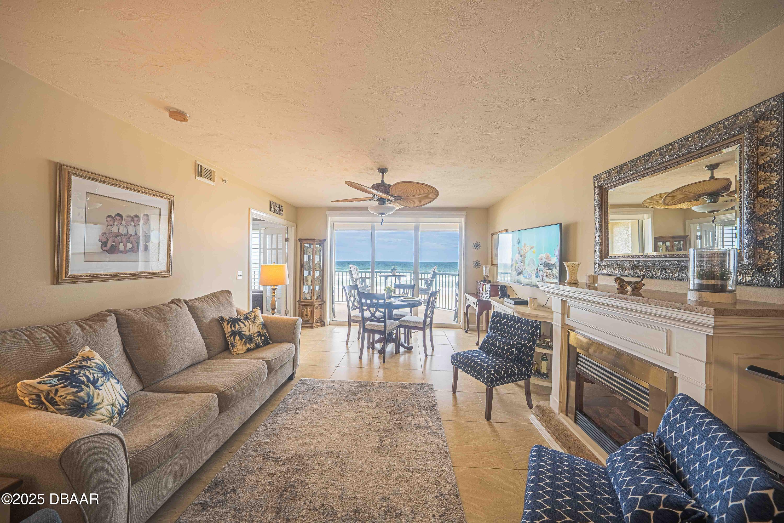 4631 S Atlantic Avenue, 8204