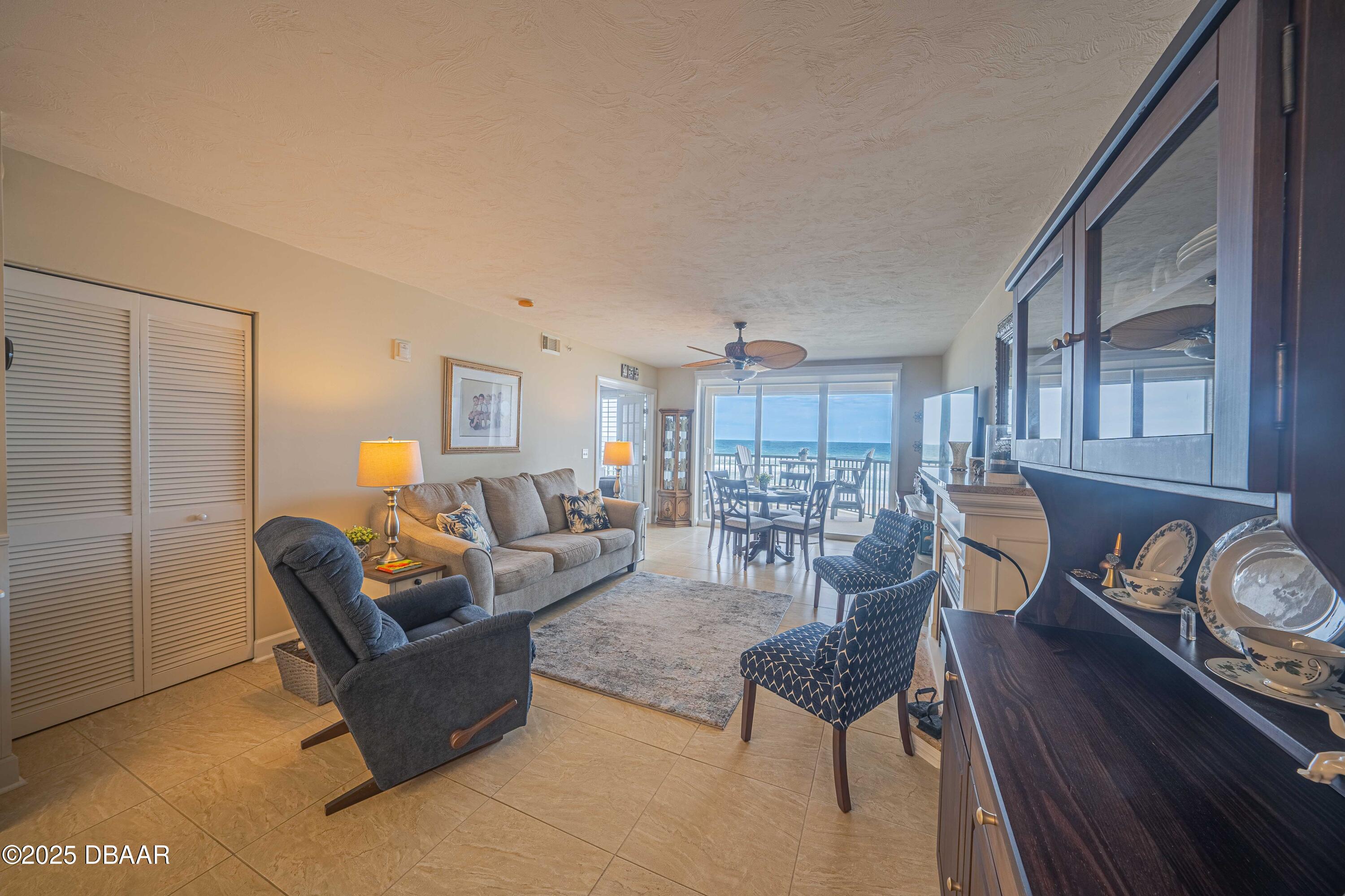 4631 S Atlantic Avenue, 8204