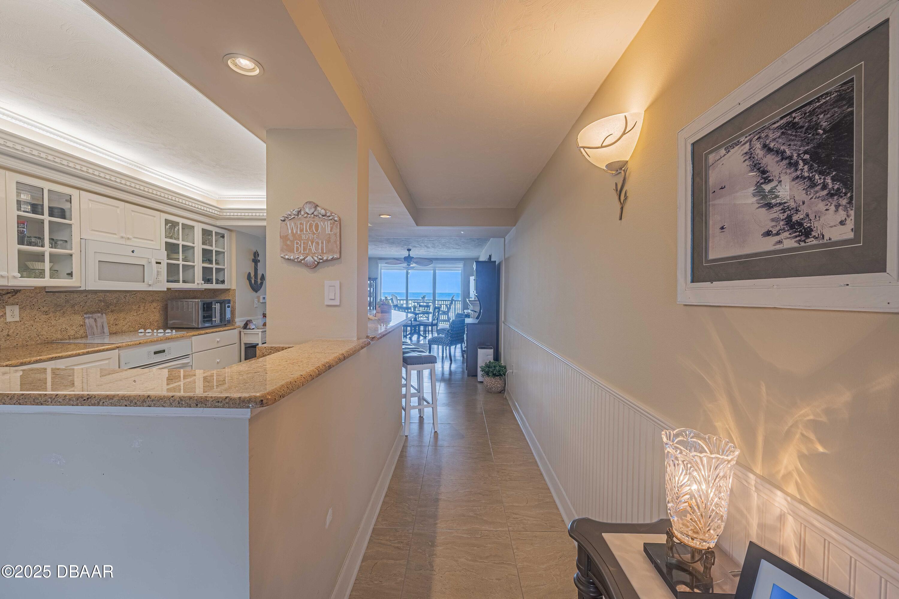 4631 S Atlantic Avenue, 8204