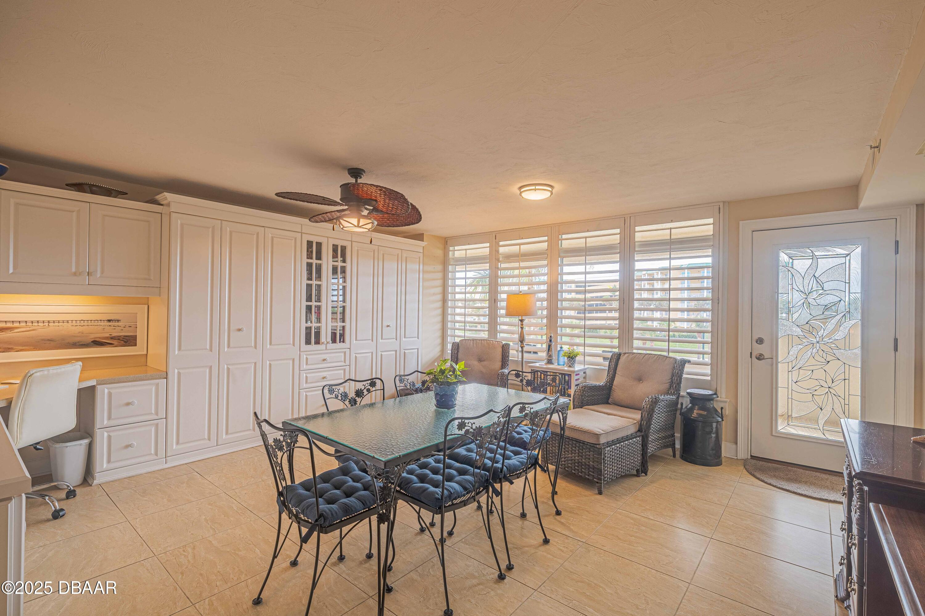 4631 S Atlantic Avenue, 8204