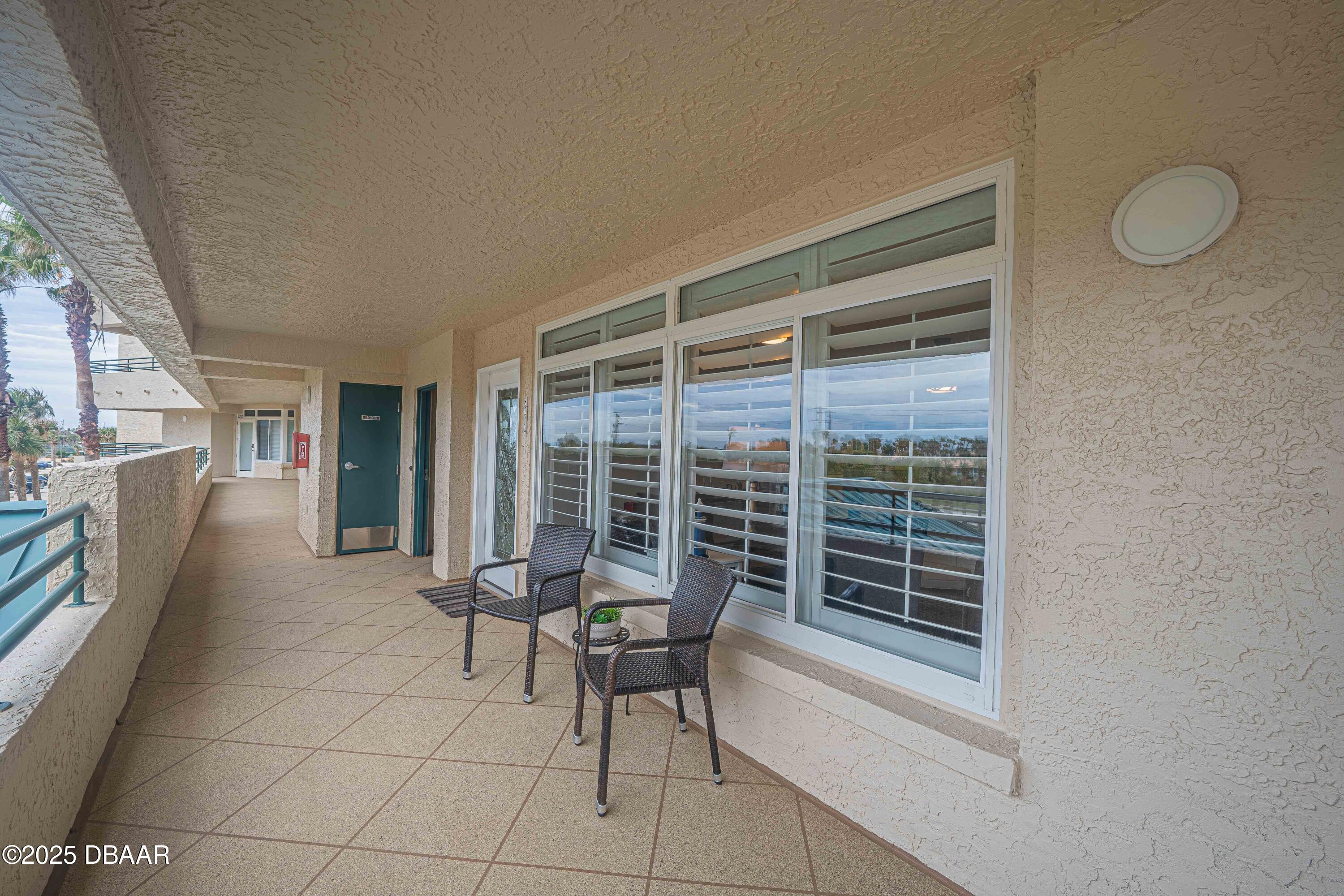 4631 S Atlantic Avenue, 8204