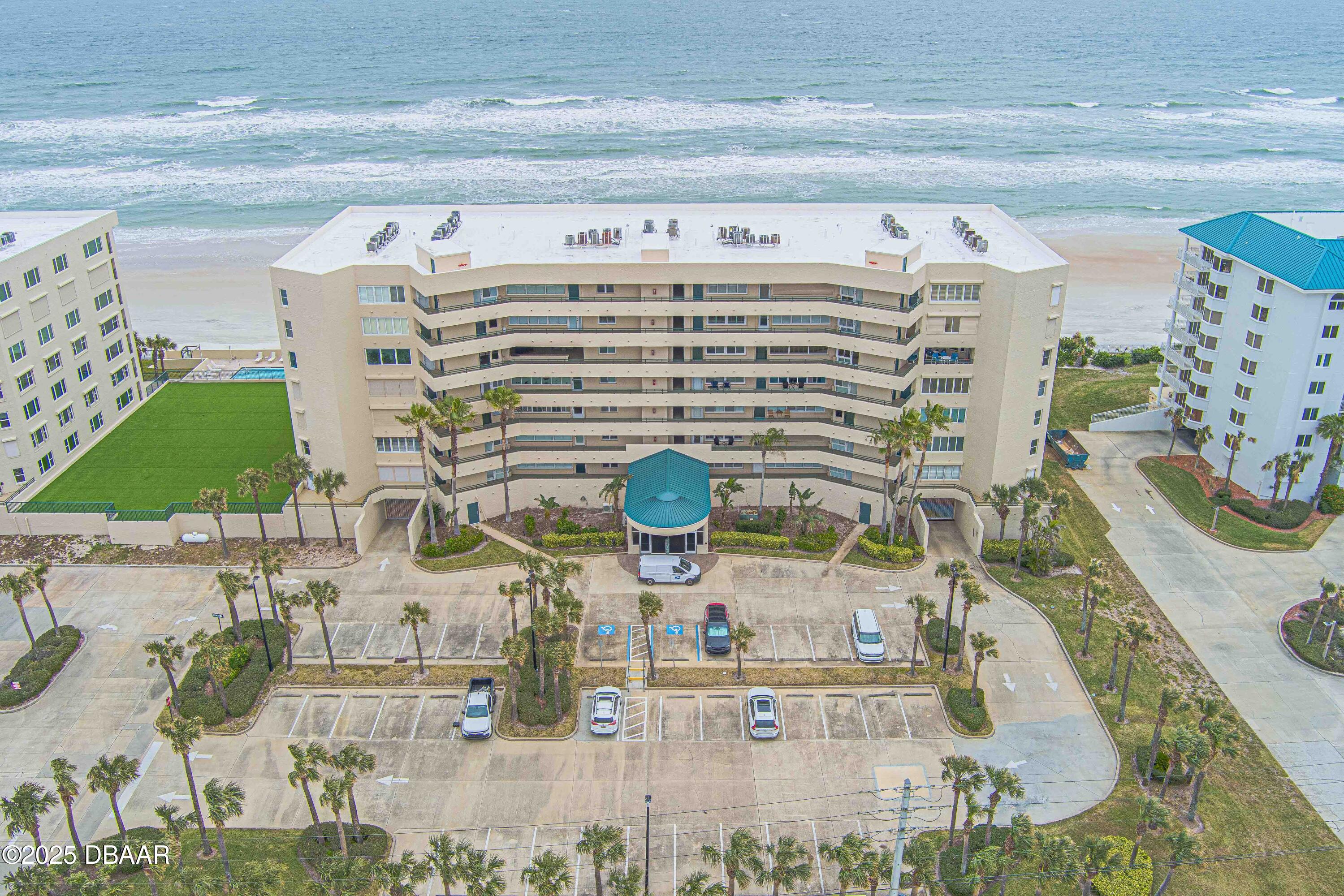 4631 S Atlantic Avenue, 8204
