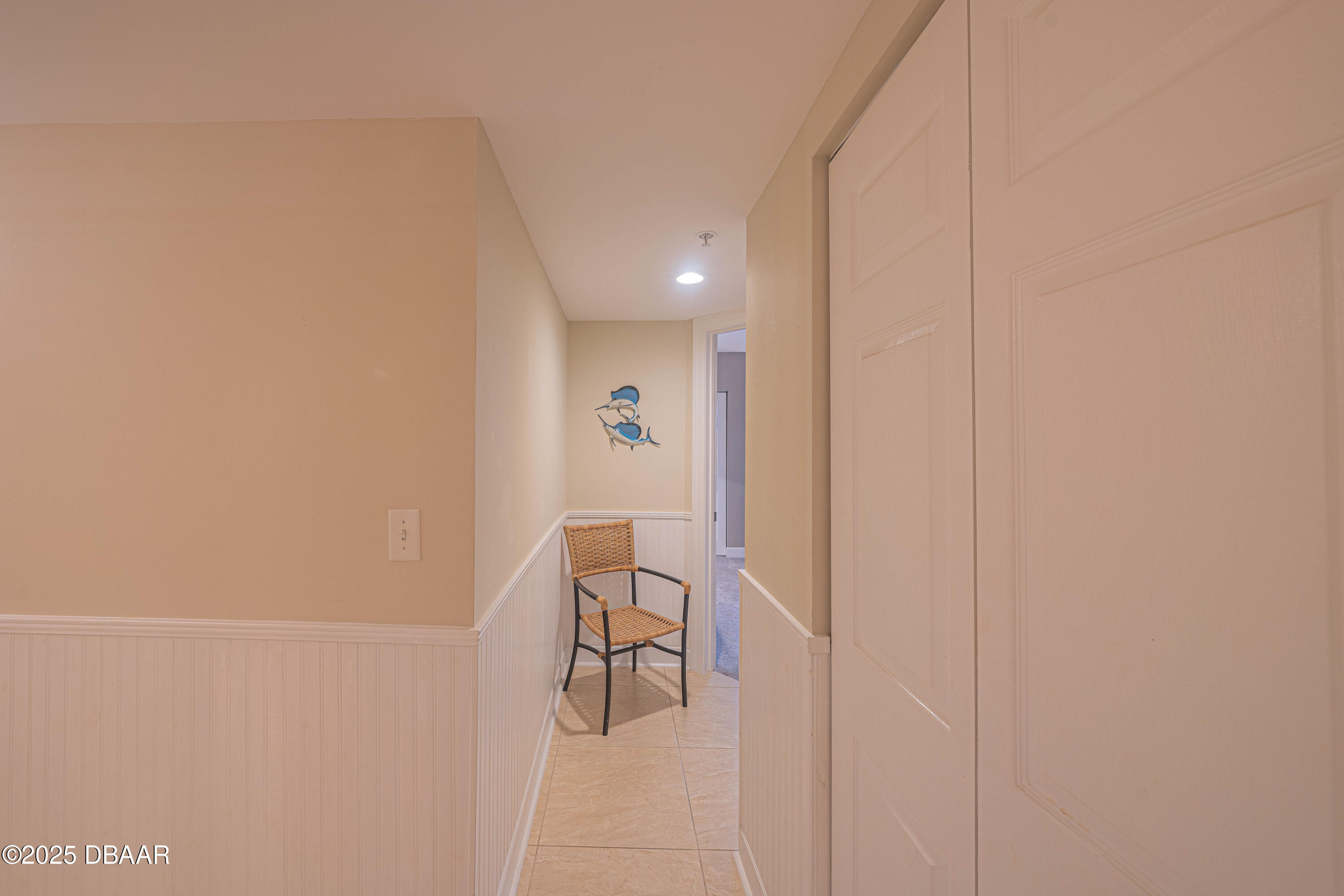 4631 S Atlantic Avenue, 8204