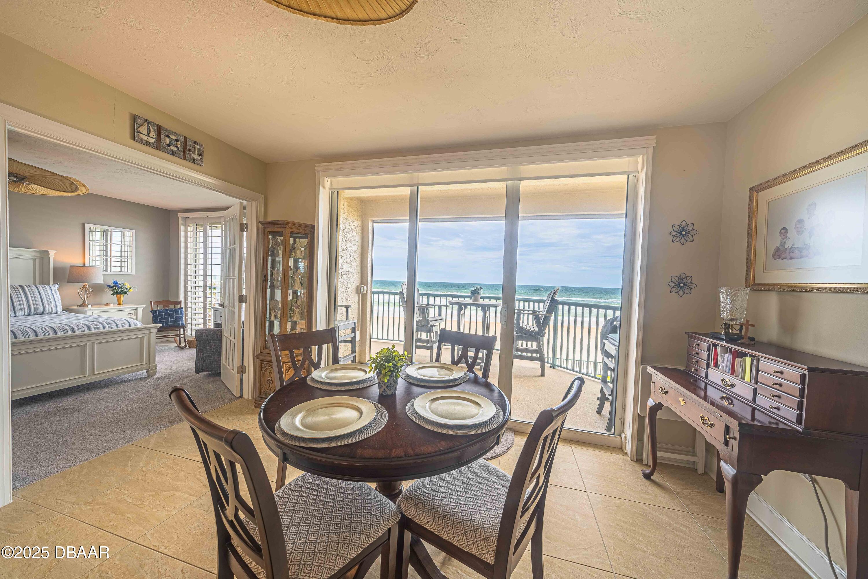 4631 S Atlantic Avenue, 8204