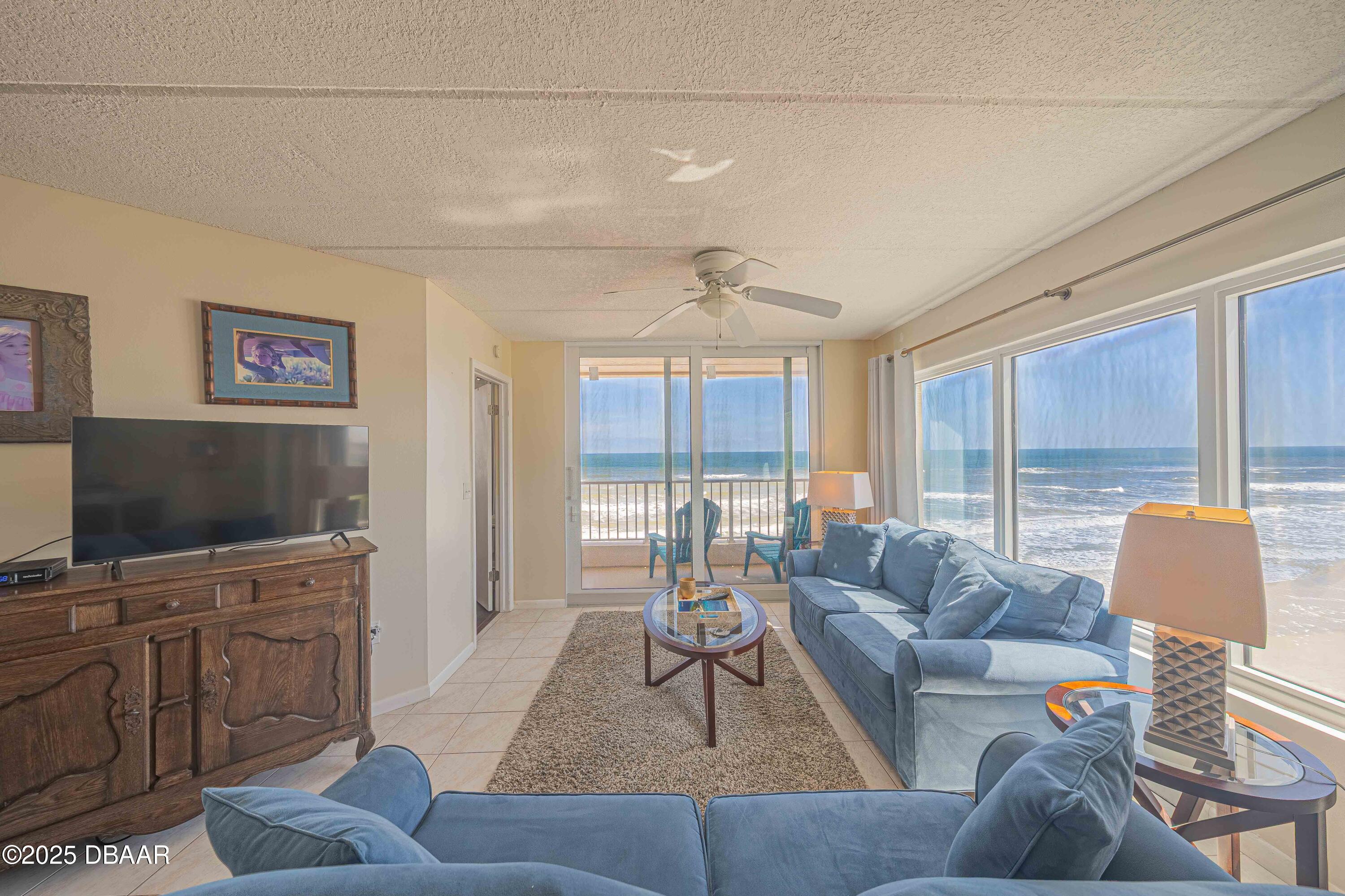 4453 S Atlantic Avenue, 411