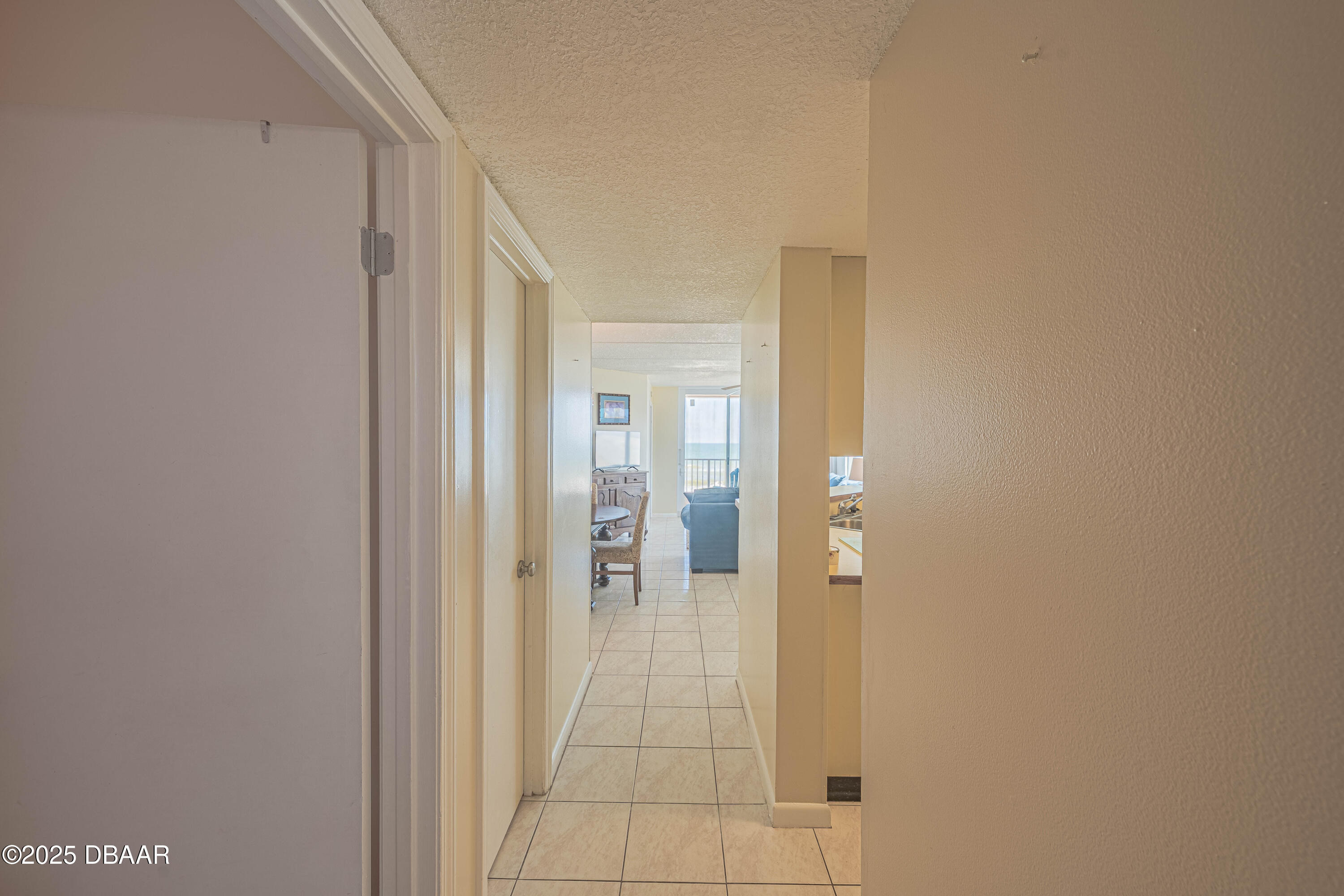 4453 S Atlantic Avenue, 411