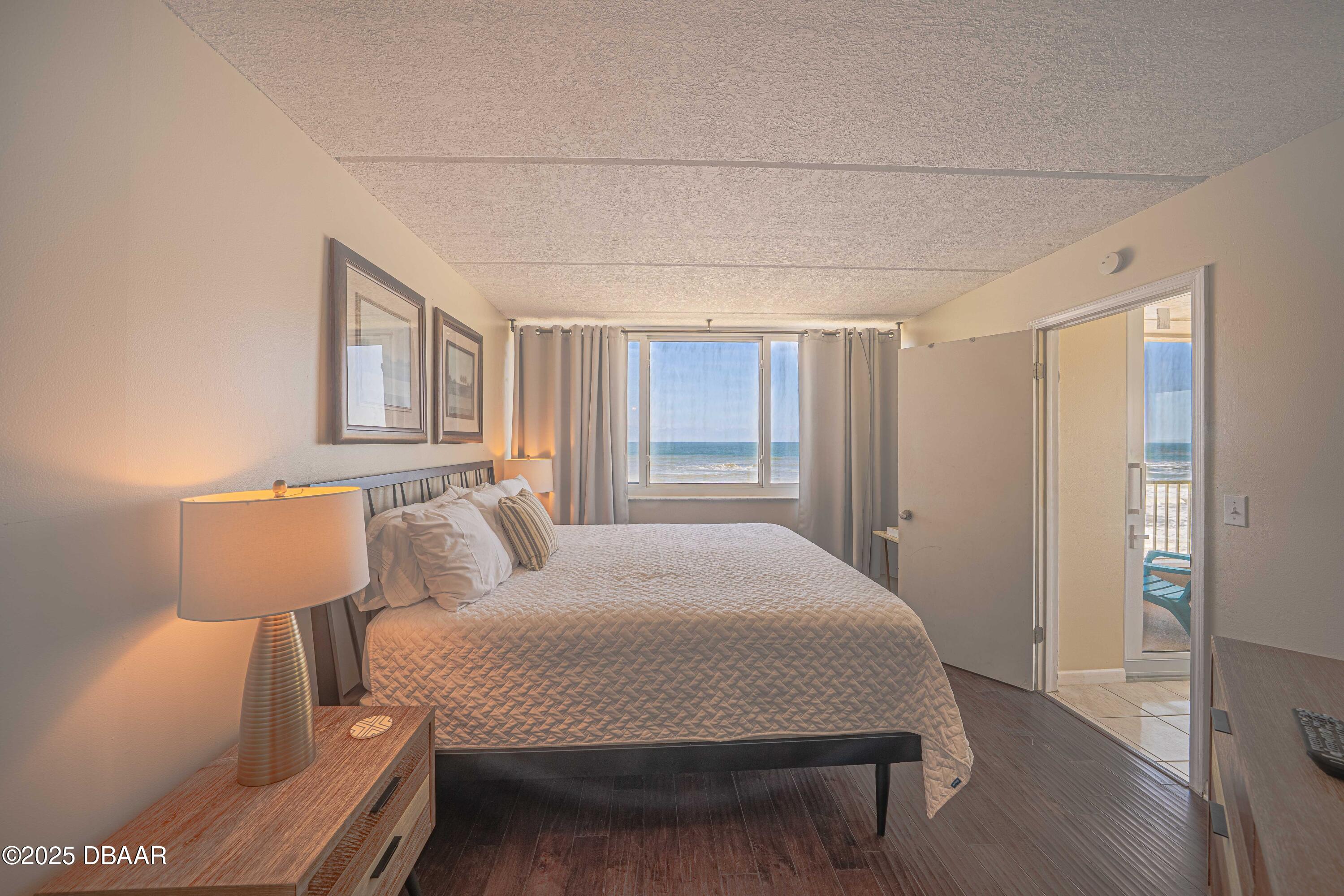 4453 S Atlantic Avenue, 411