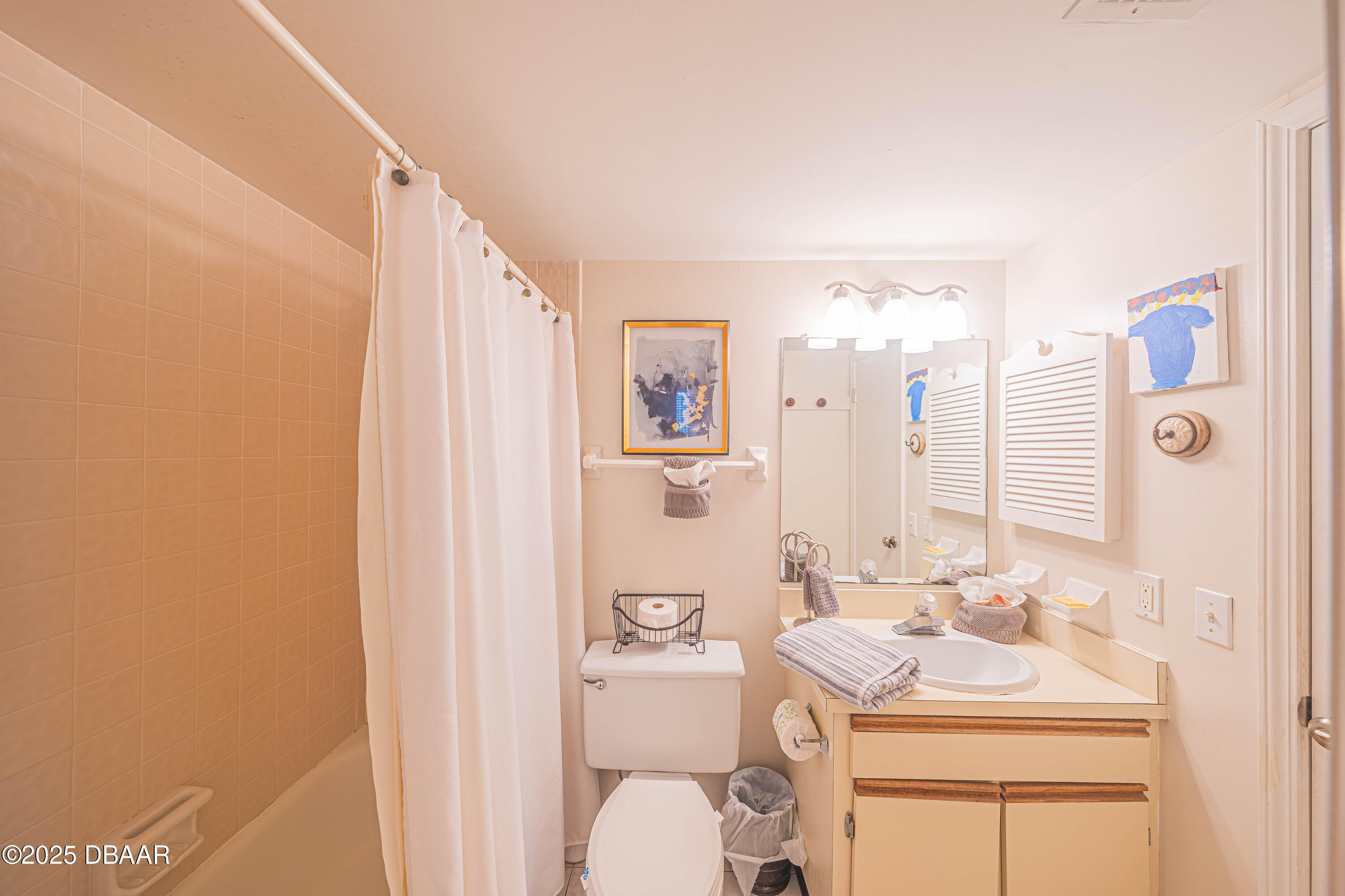 4453 S Atlantic Avenue, 411