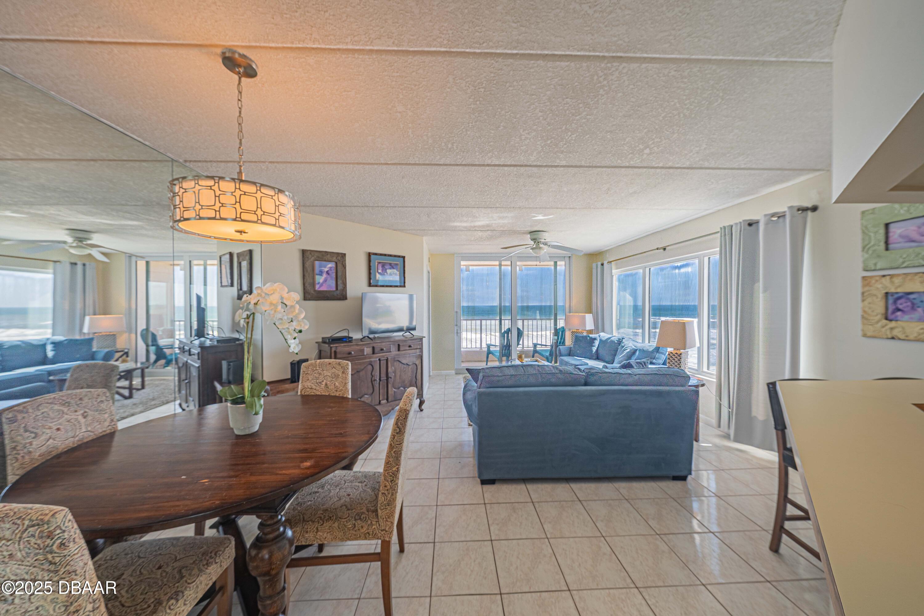 4453 S Atlantic Avenue, 411