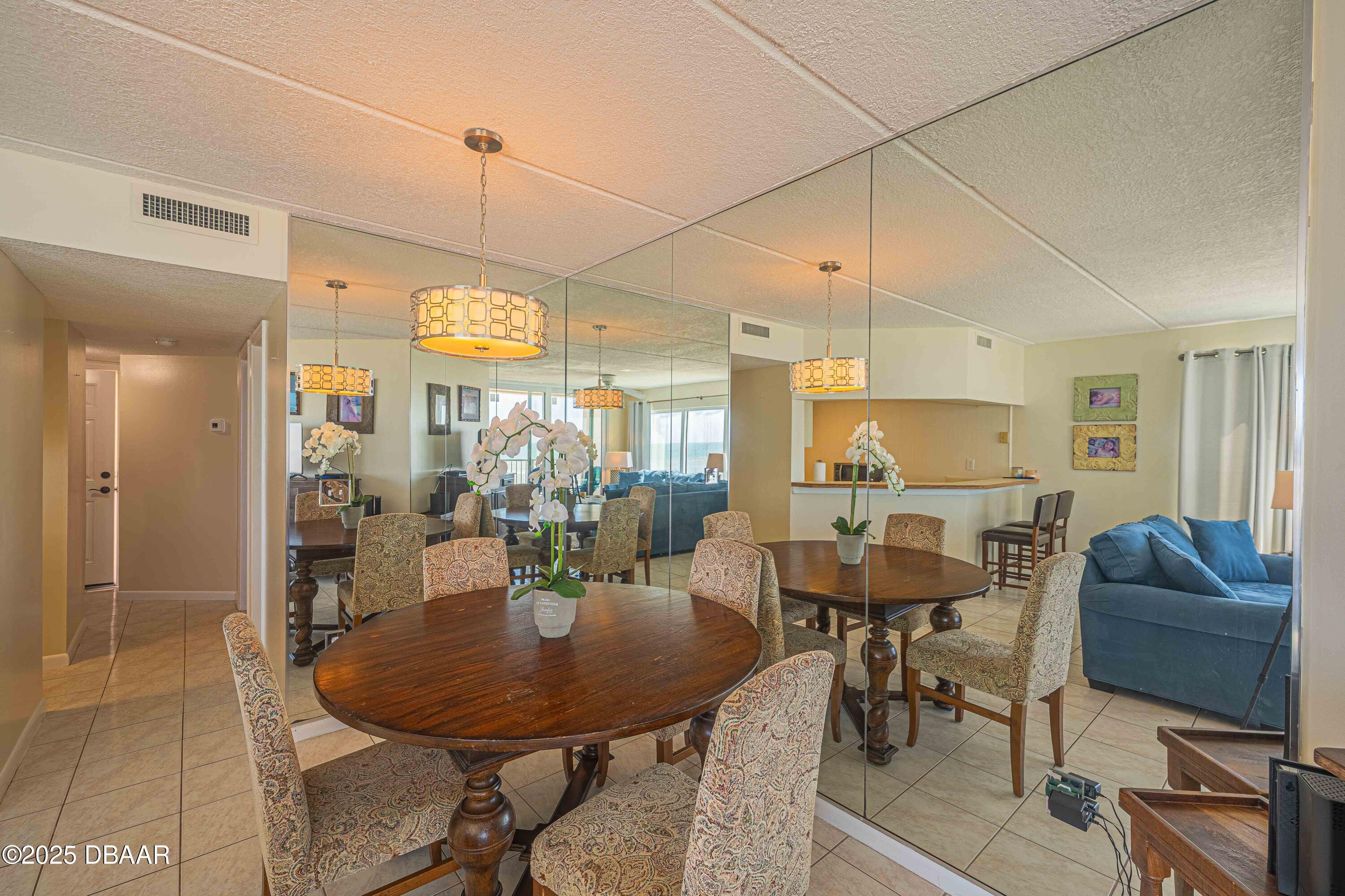4453 S Atlantic Avenue, 411