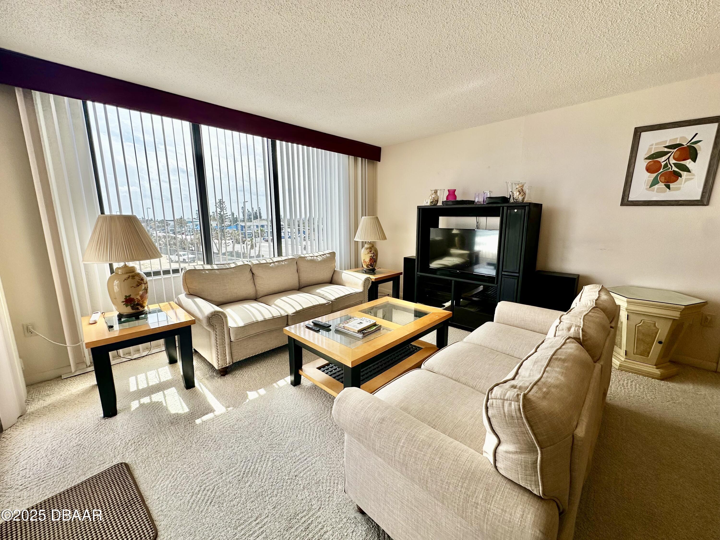 3051 S Atlantic Avenue, 302