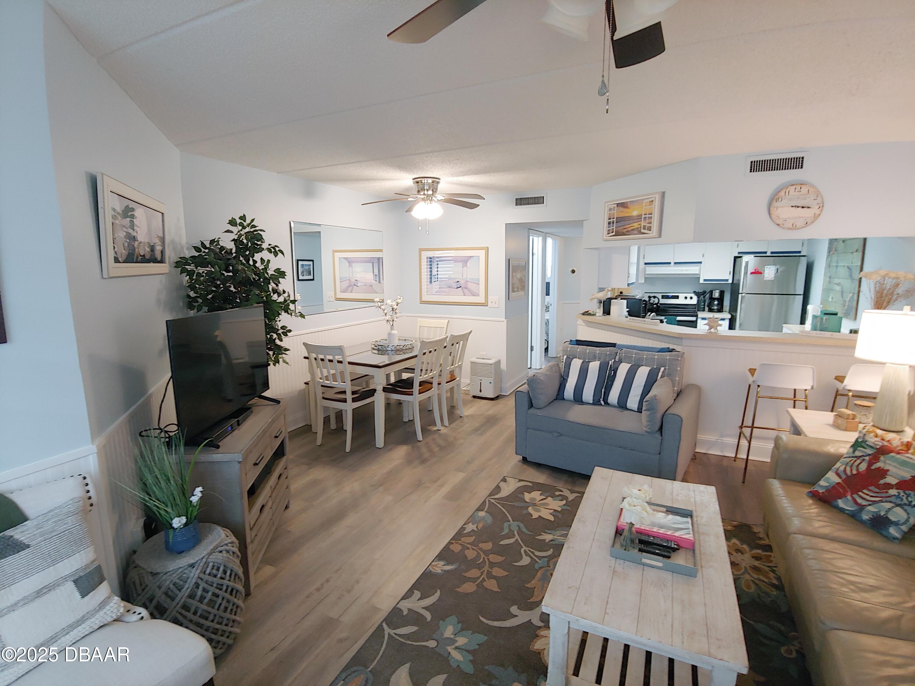 4453 S Atlantic Avenue 402