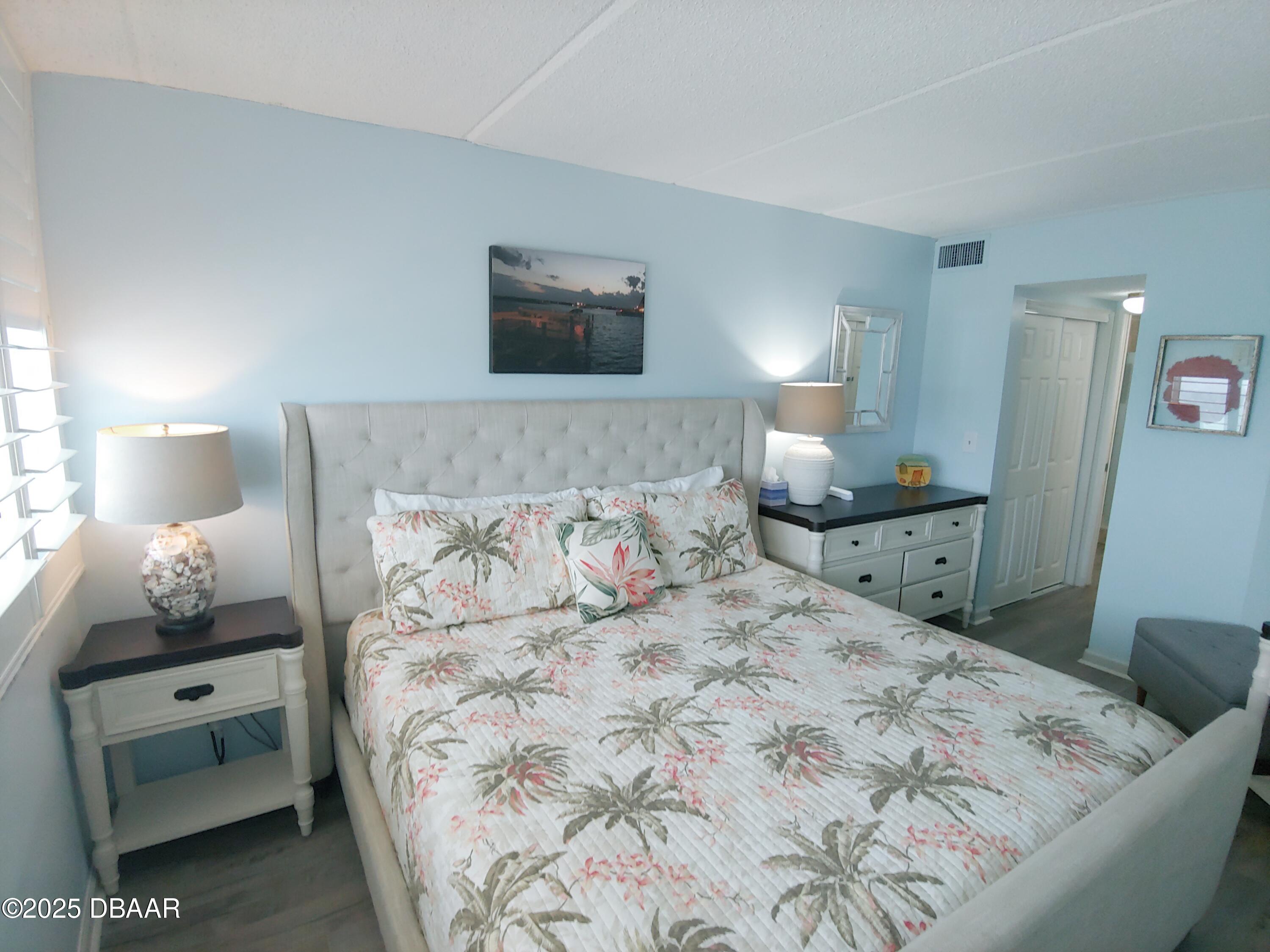 4453 S Atlantic Avenue 402