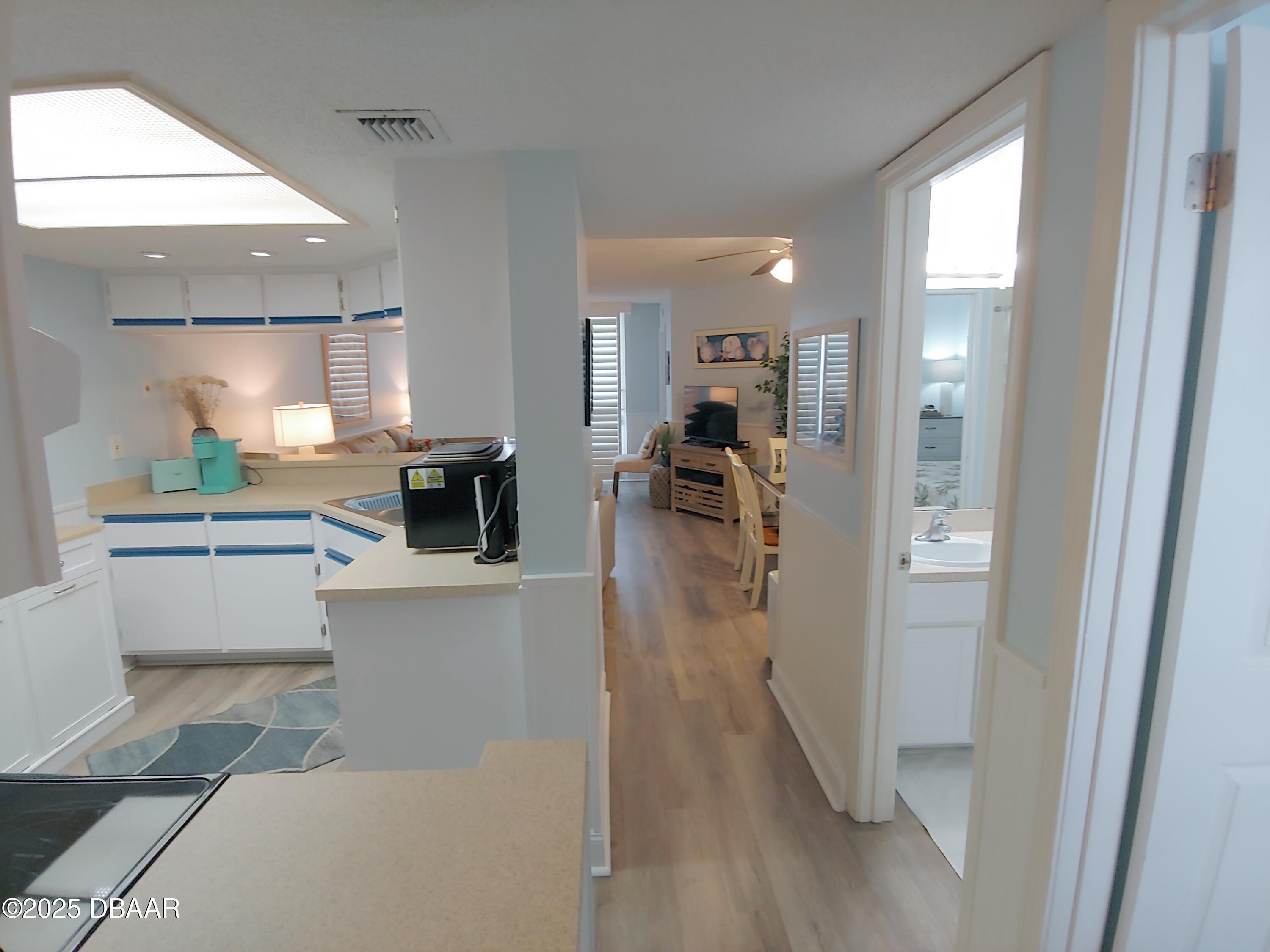 4453 S Atlantic Avenue 402