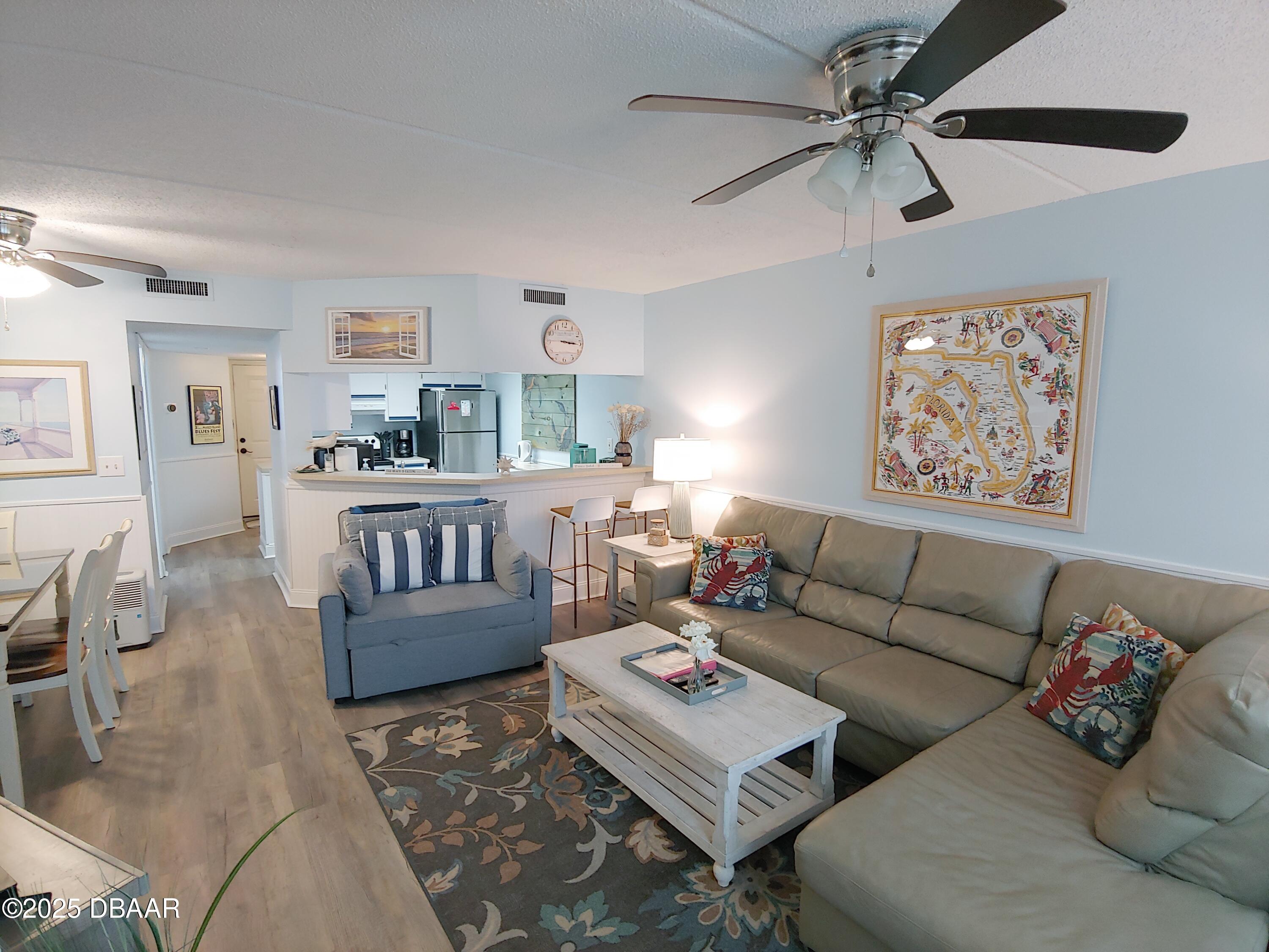 4453 S Atlantic Avenue 402