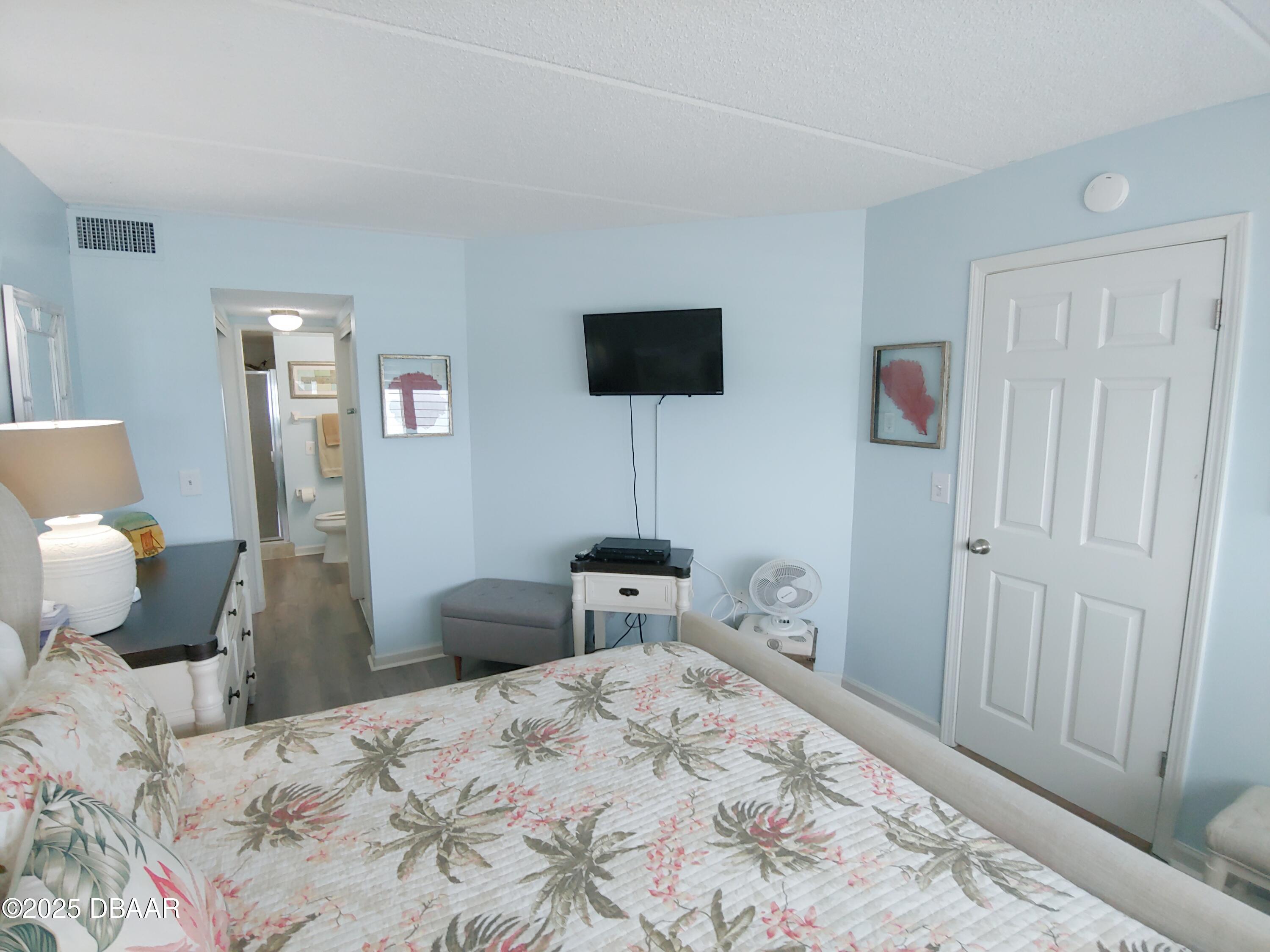 4453 S Atlantic Avenue 402