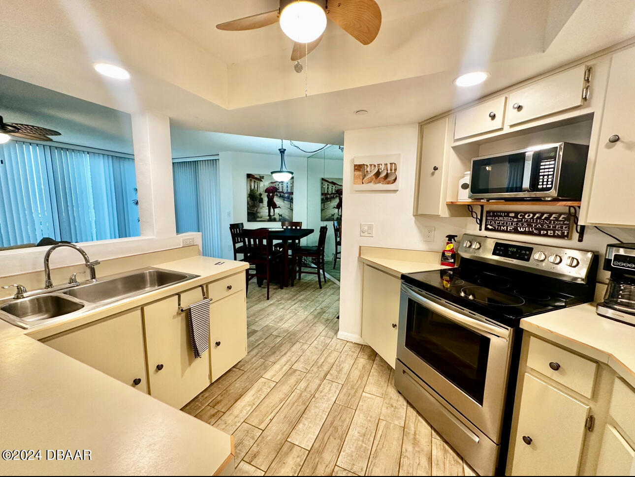 1 Oceans West Boulevard, 4B5