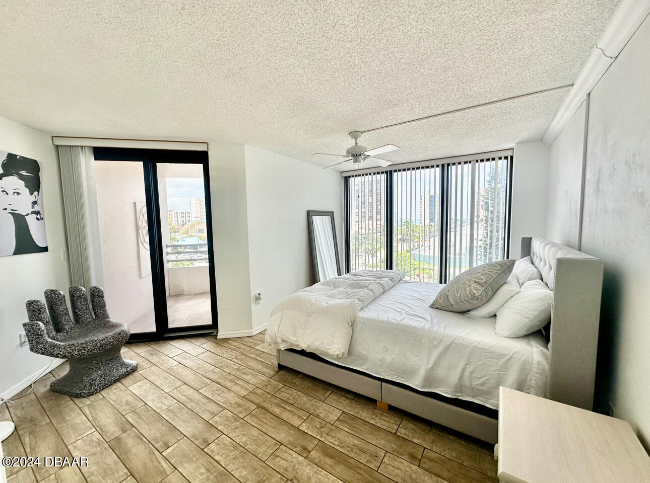 1 Oceans West Boulevard, 4B5