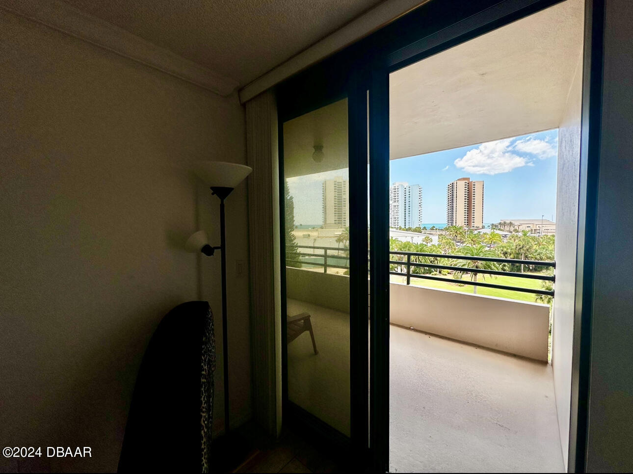 1 Oceans West Boulevard, 4B5