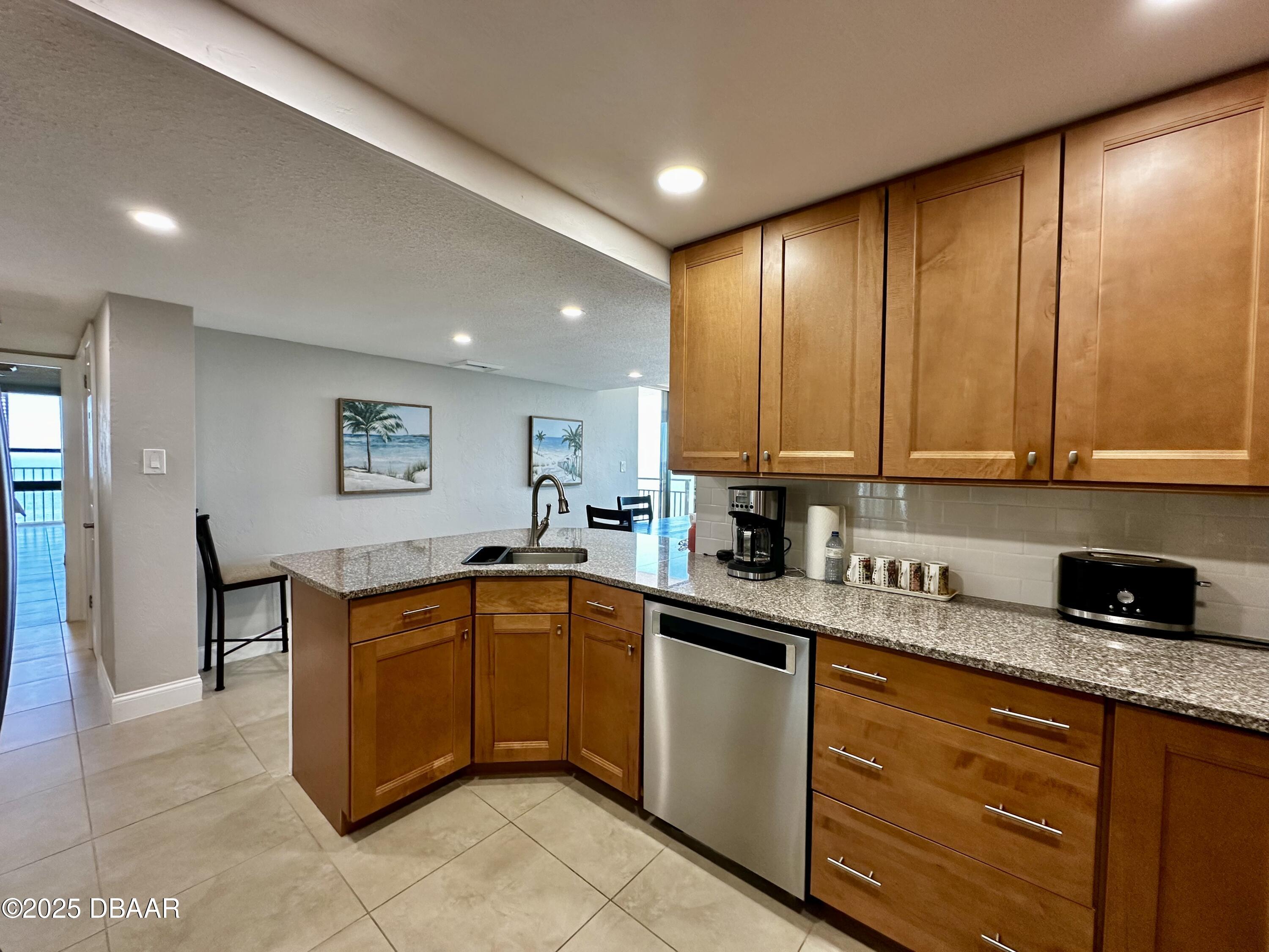3051 S Atlantic Avenue 703