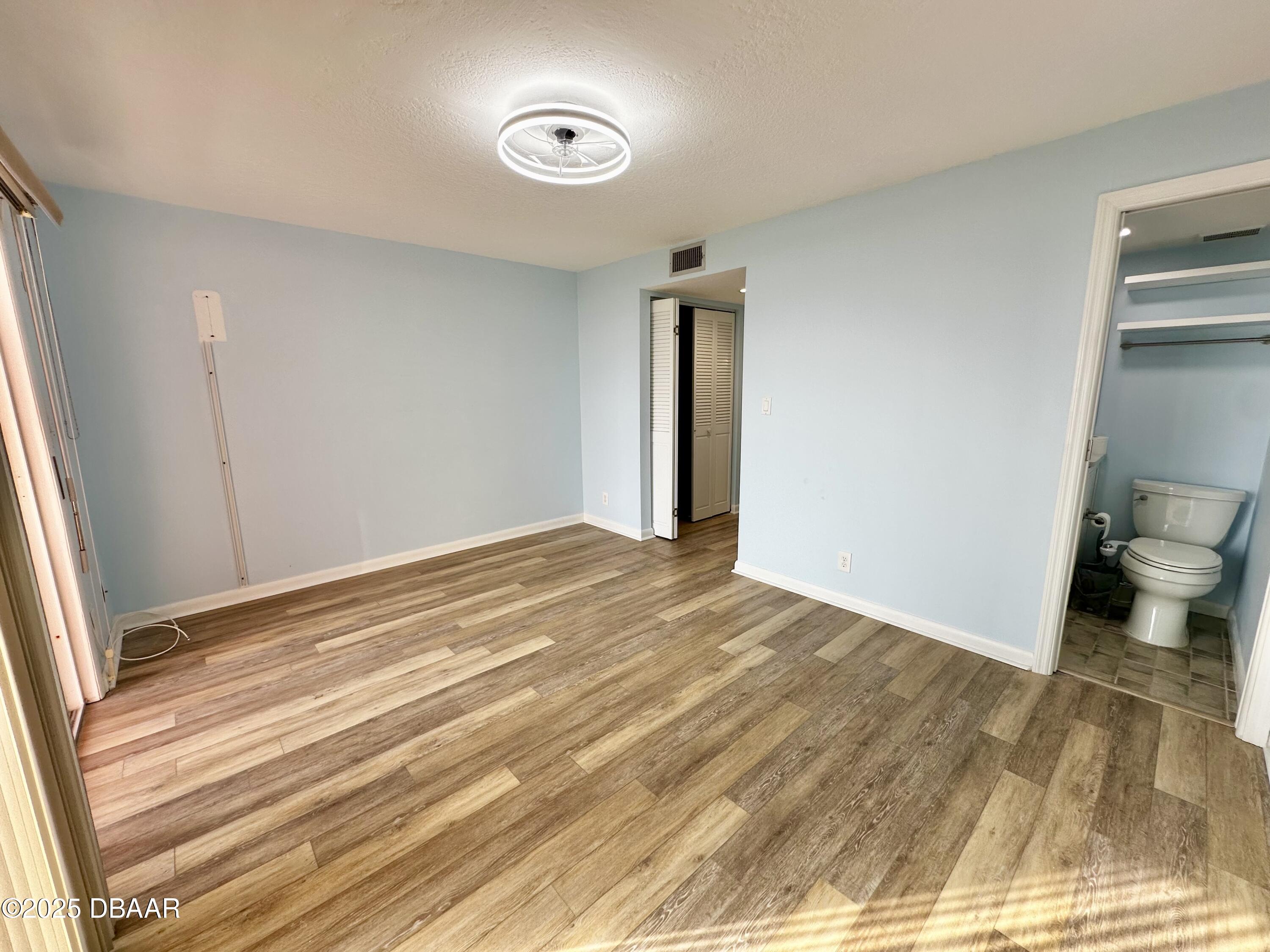 3845 S Atlantic Avenue, 1