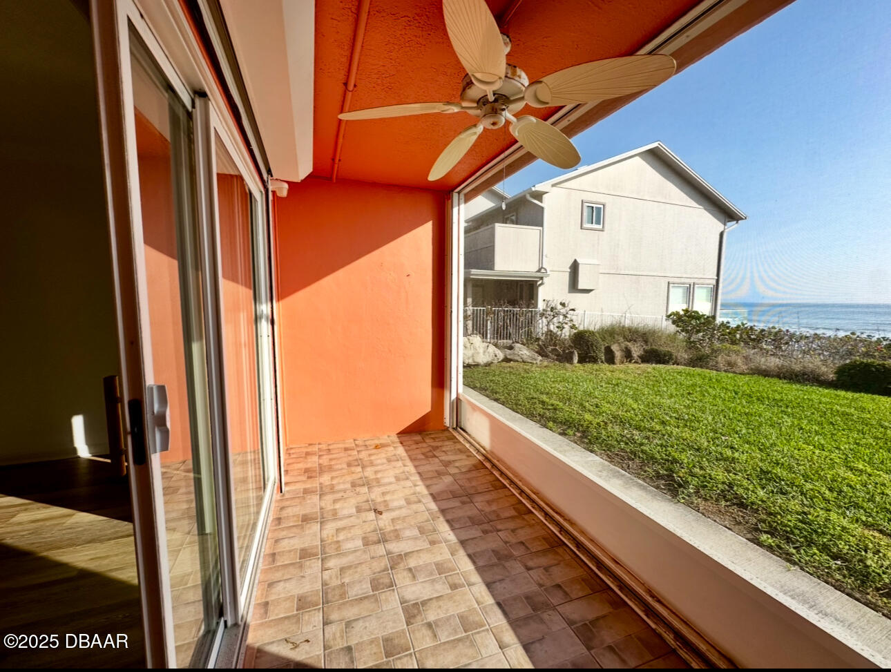 3845 S Atlantic Avenue, 1