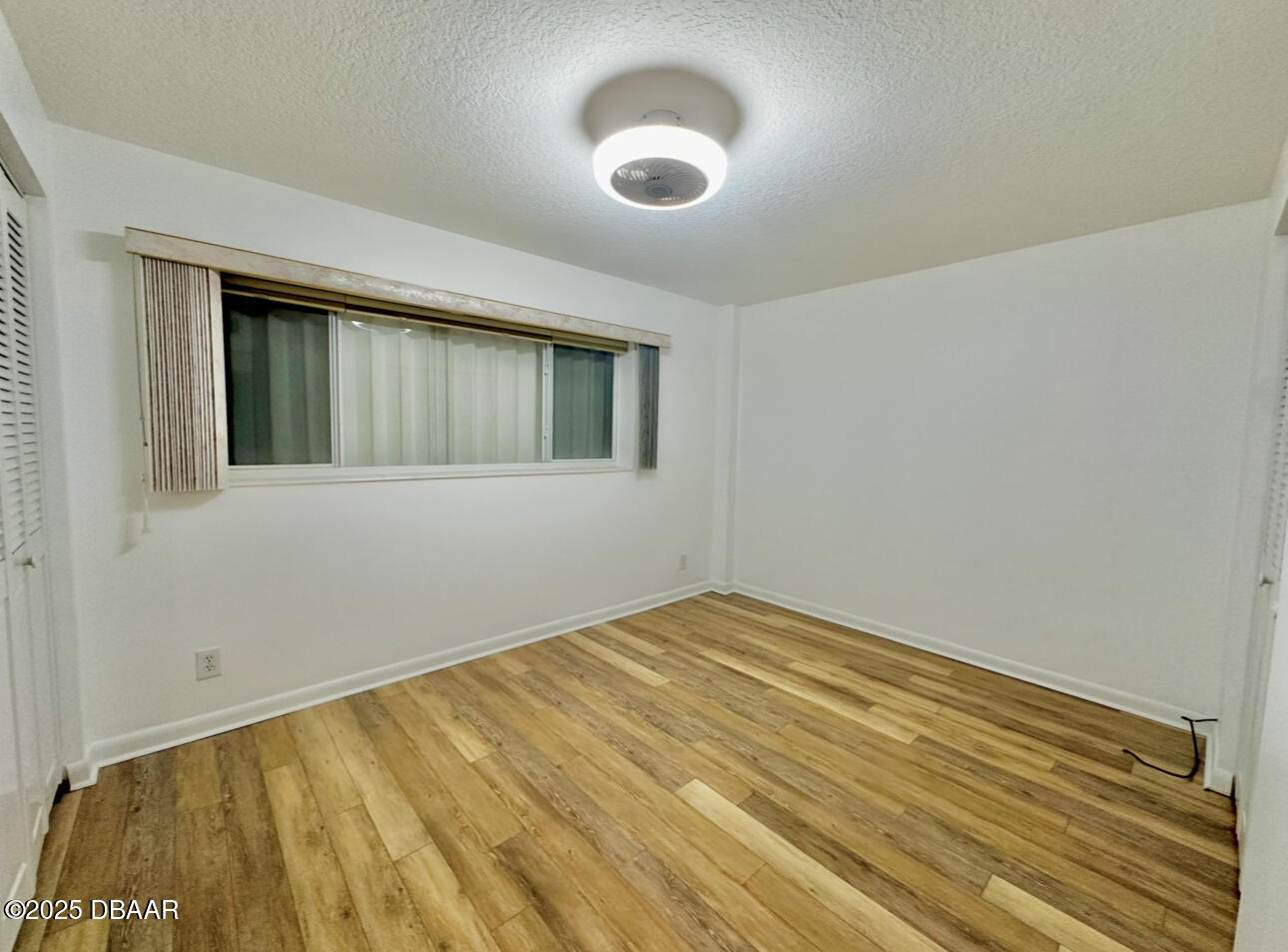3845 S Atlantic Avenue, 1