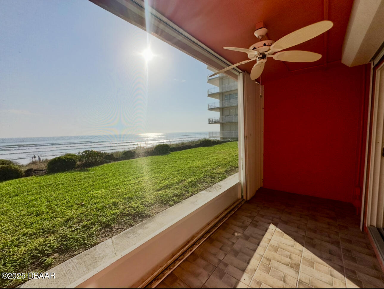 3845 S Atlantic Avenue, 1